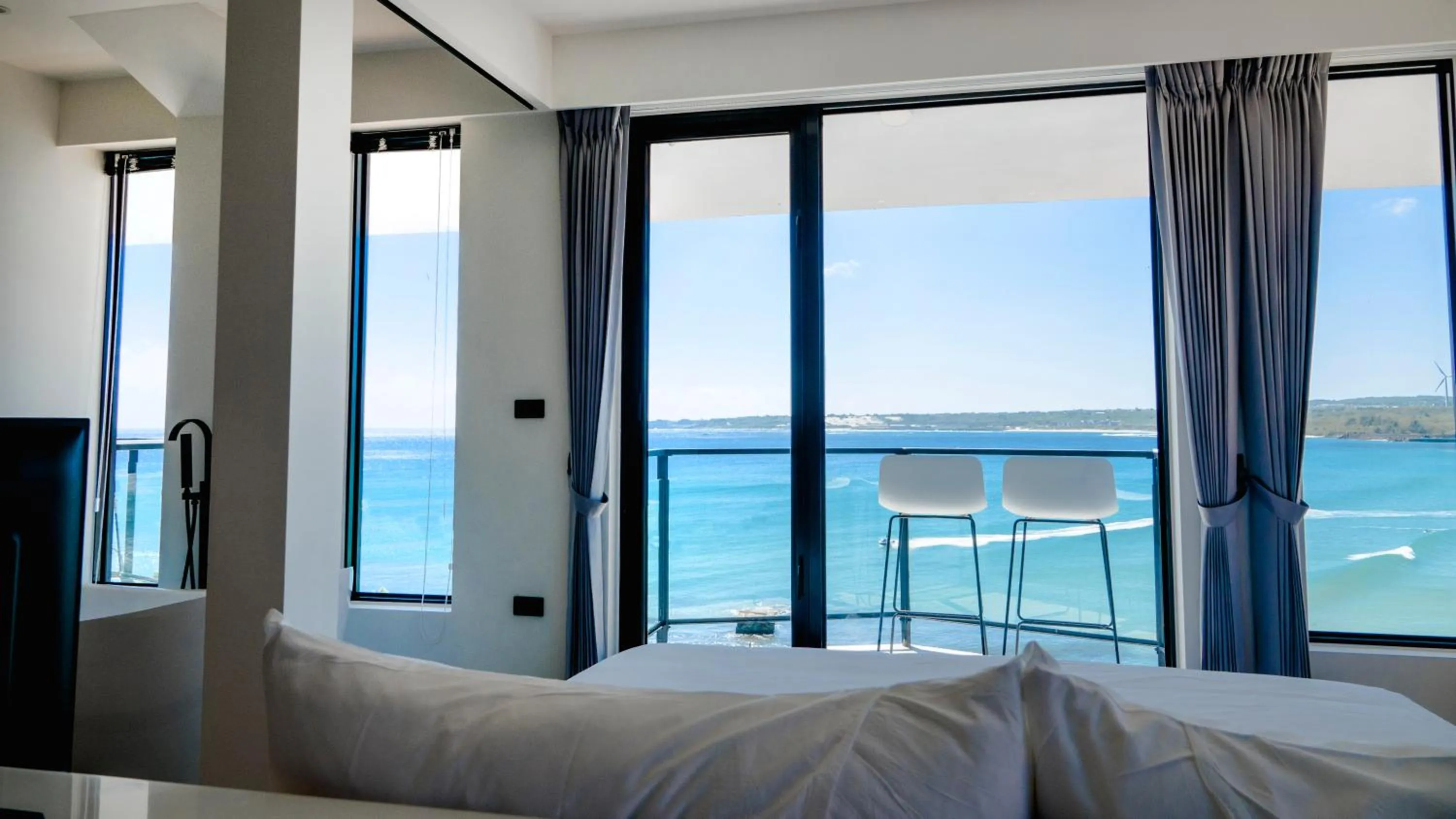 Balcony/Terrace, Bed in Sunshine Liv.