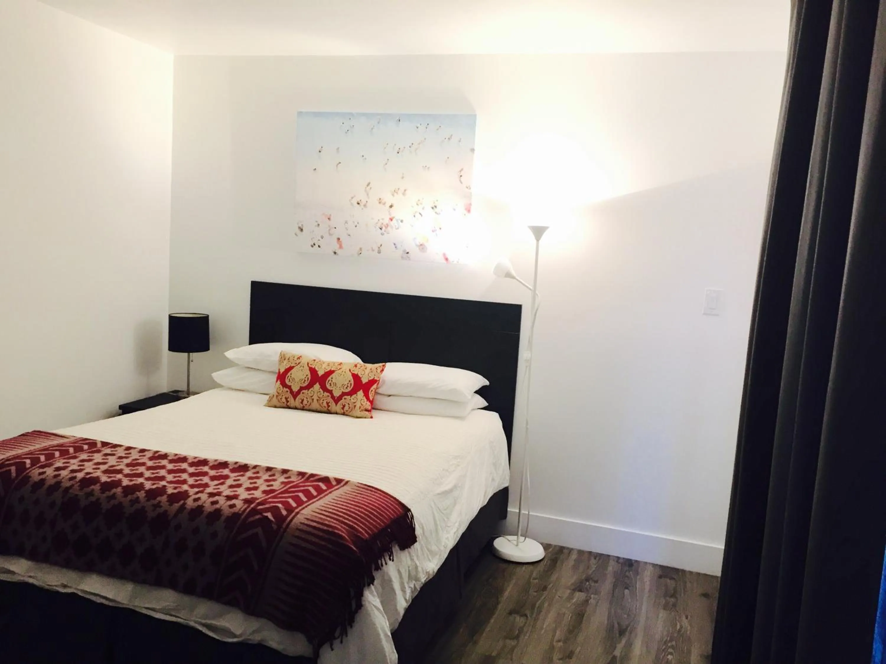 Bedroom, Bed in Oasis Hotel