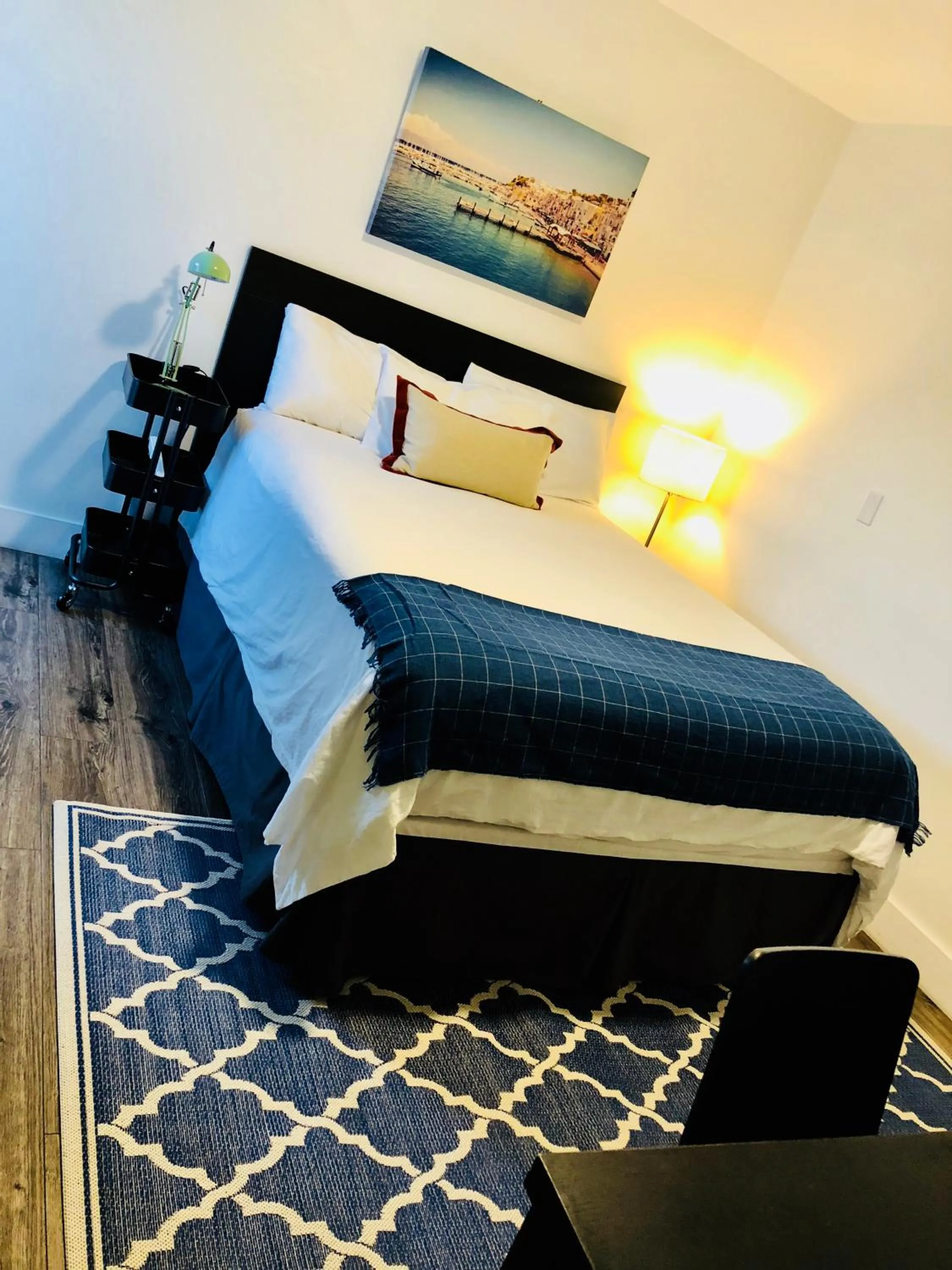 Bedroom, Bed in Oasis Hotel