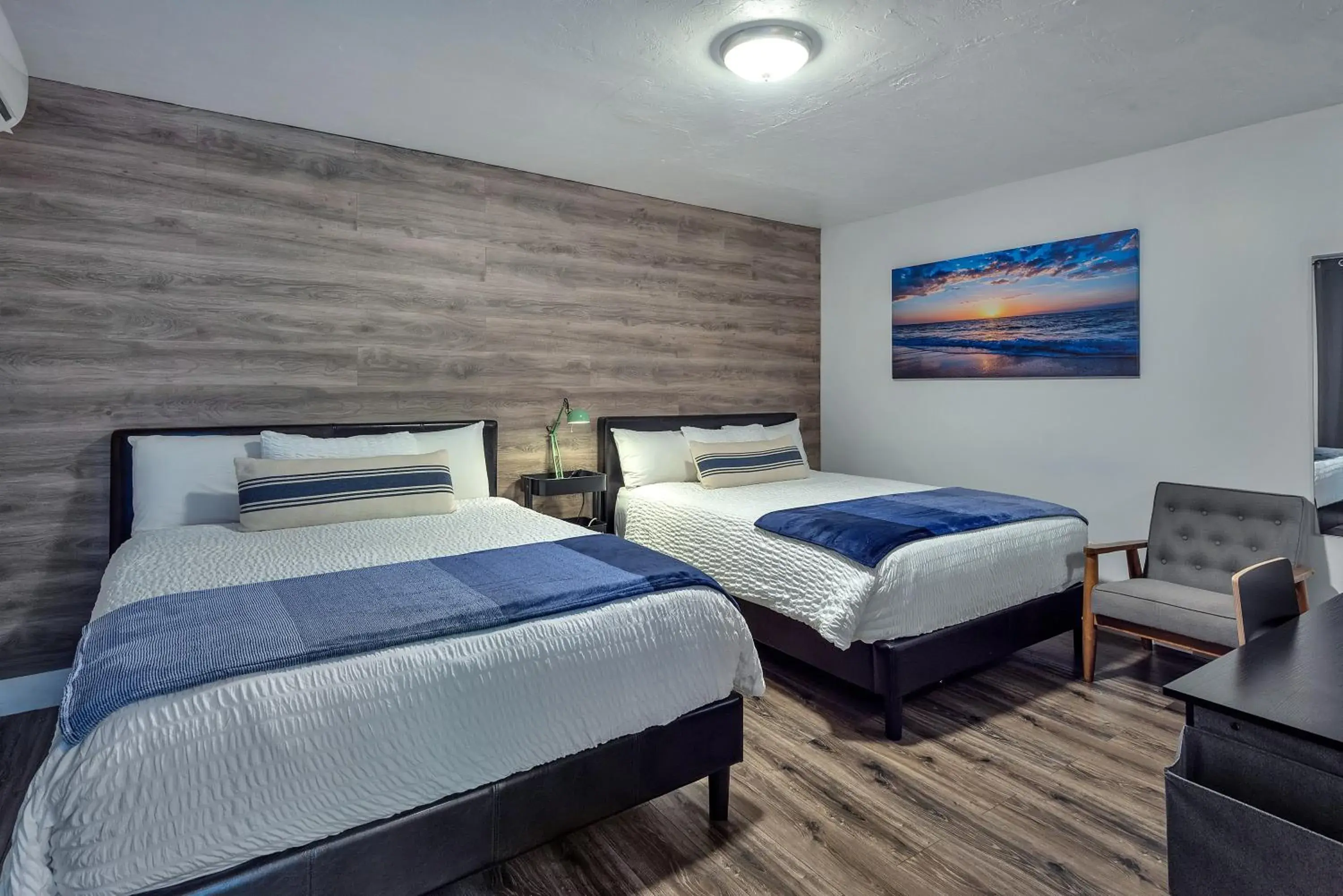 Double Room in Oasis Hotel Double Room in Oasis Hotel