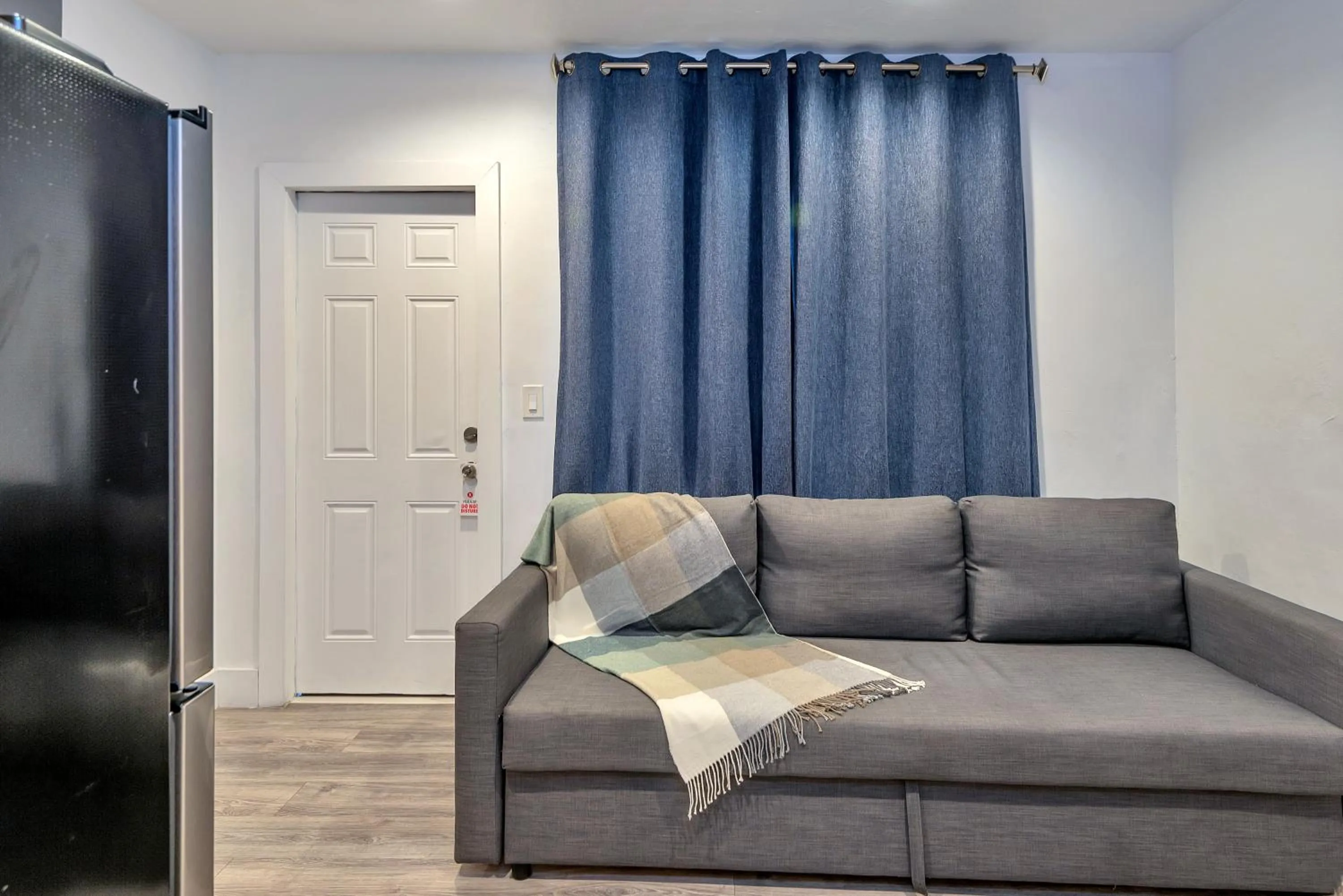 Seating area in Oasis Hotel