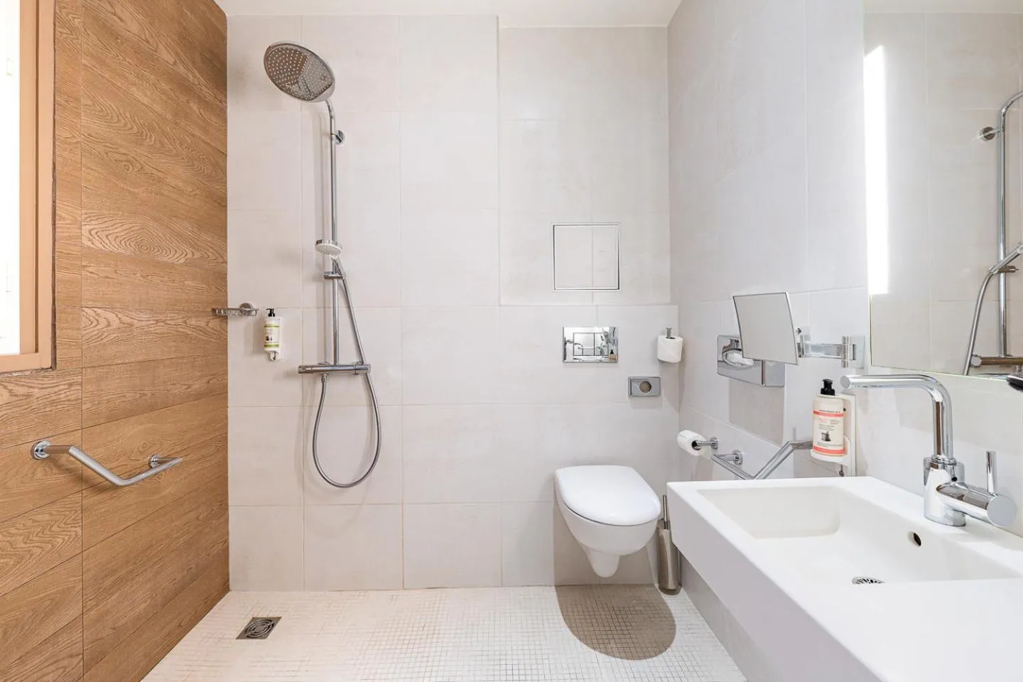 Bathroom in Best Western Plus 61 Paris Nation Hotel