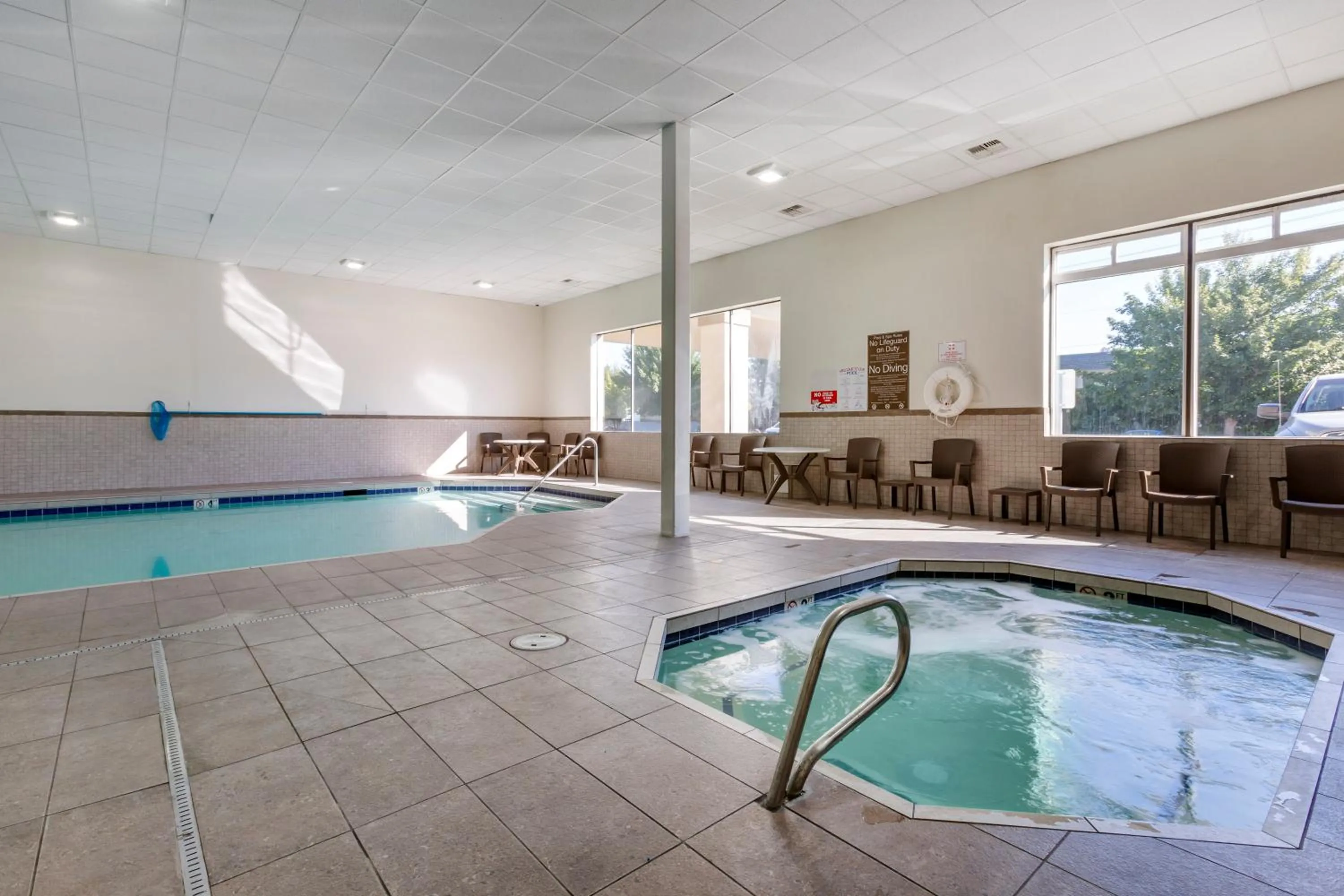 Swimming pool in Comfort Inn & Suites Coeur d'Alene