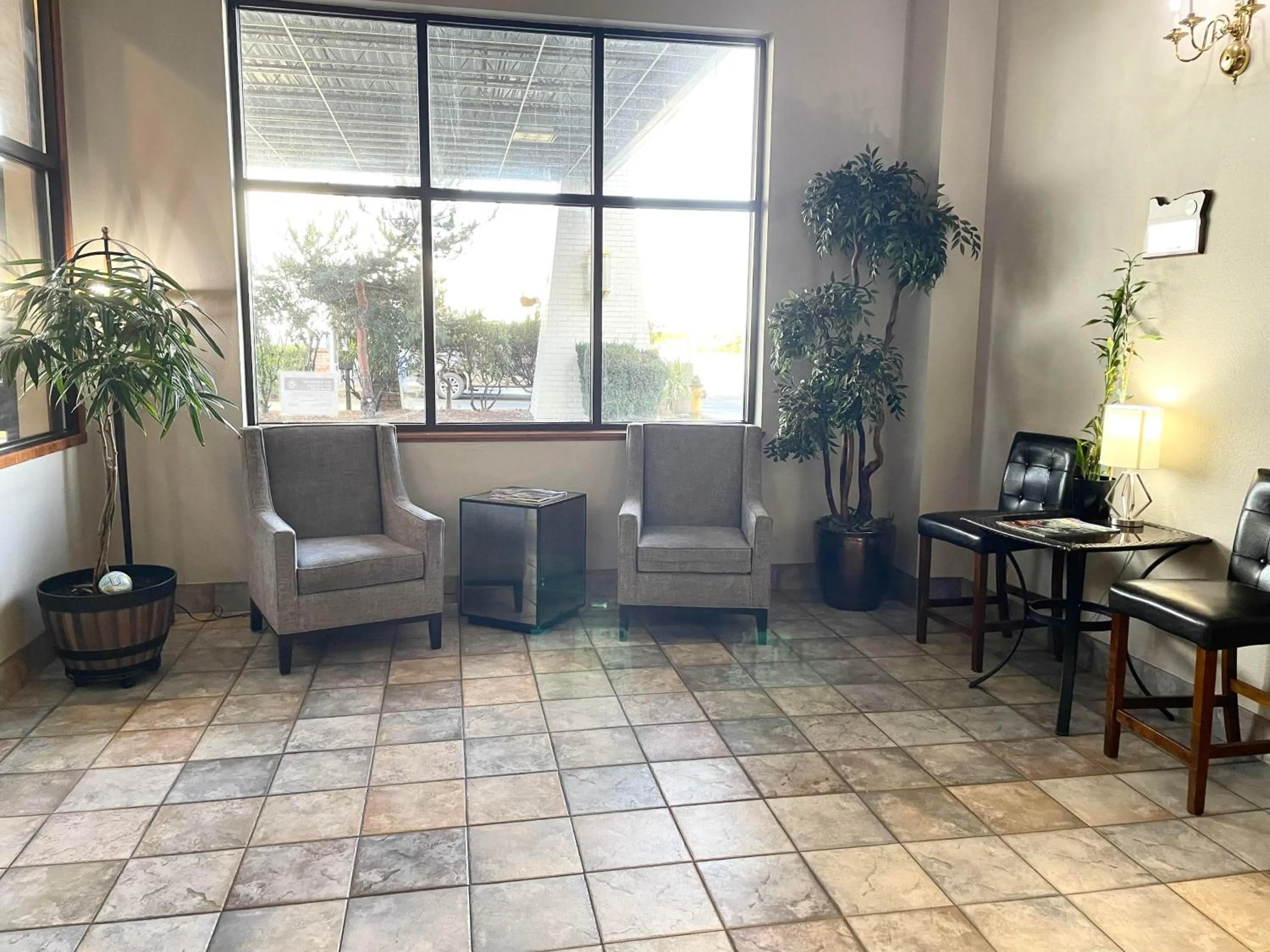 Lobby or reception in Shilo Inn Suites Salem