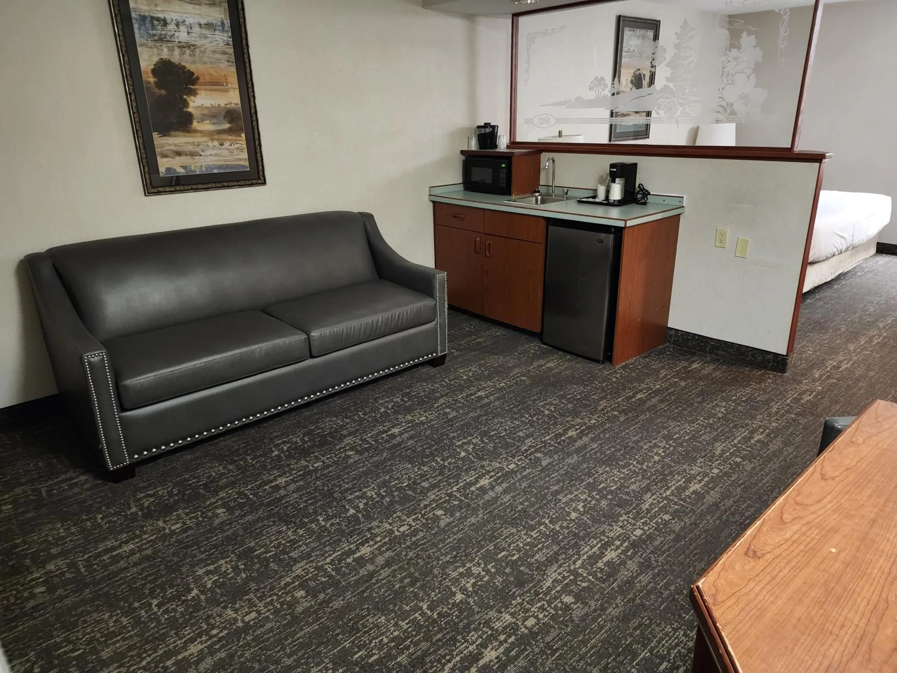 Bedroom in Shilo Inn Suites Salem