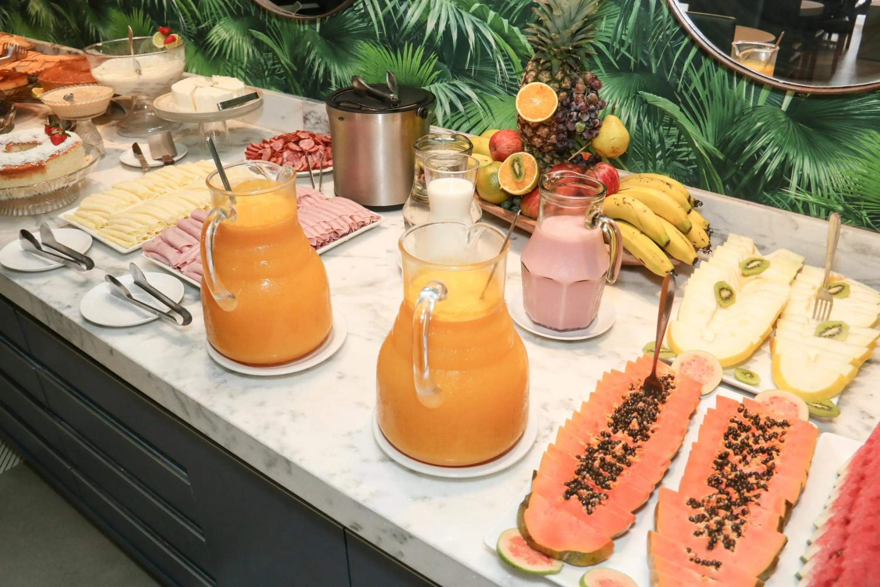 Buffet breakfast in Hotel da Praça