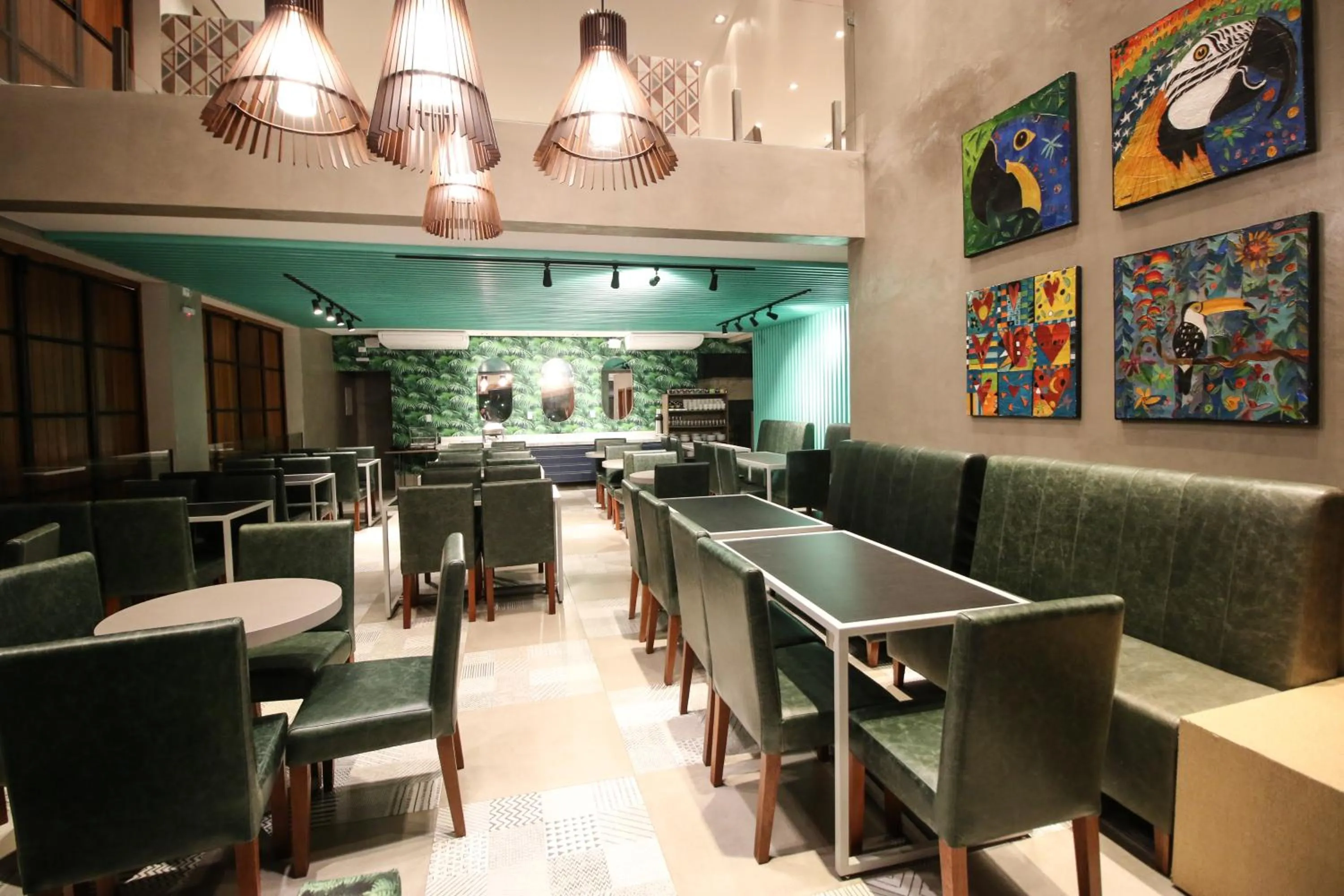 Restaurant/places to eat in Hotel da Praça