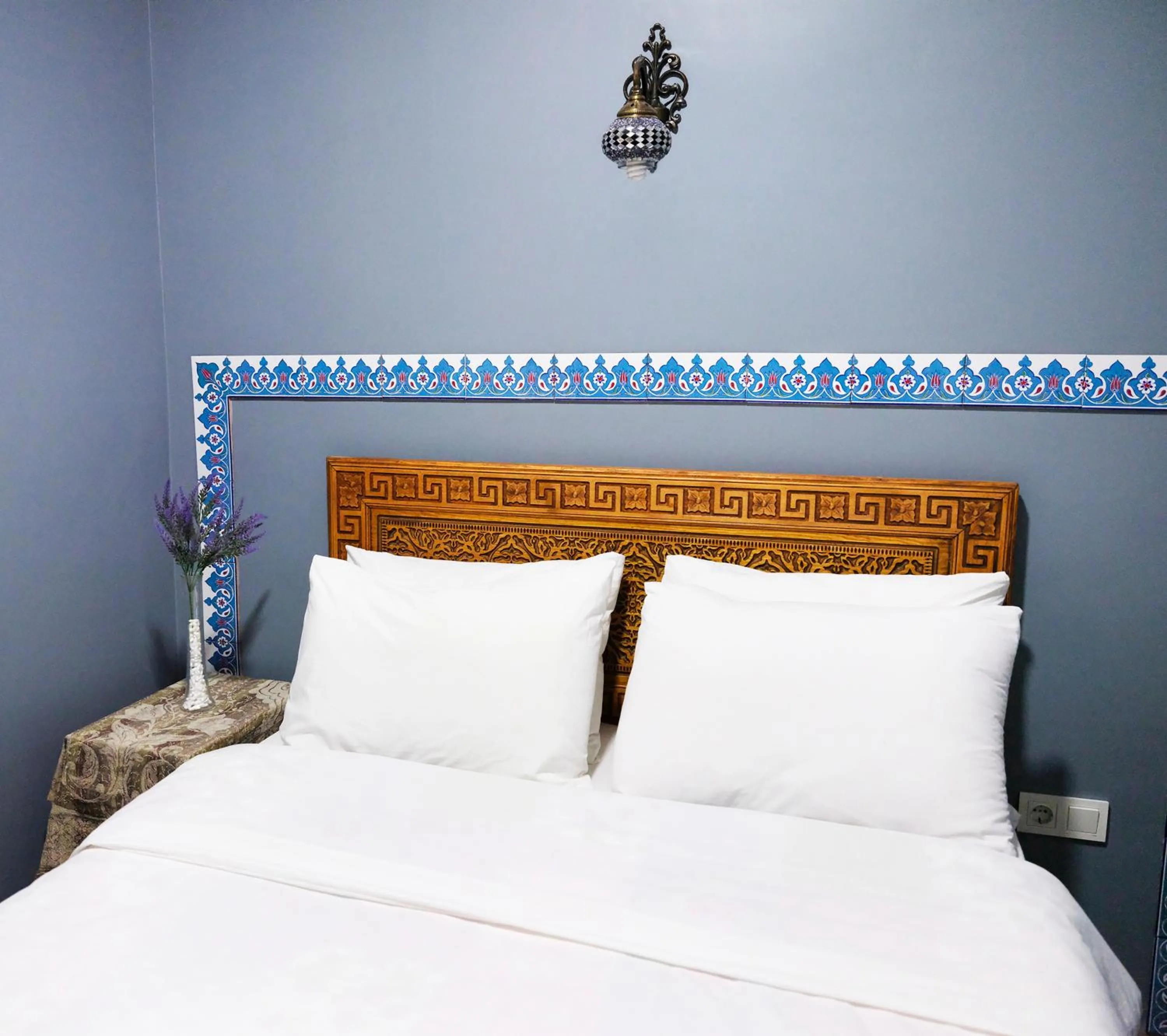 Bed in Elele Boutique Aparts