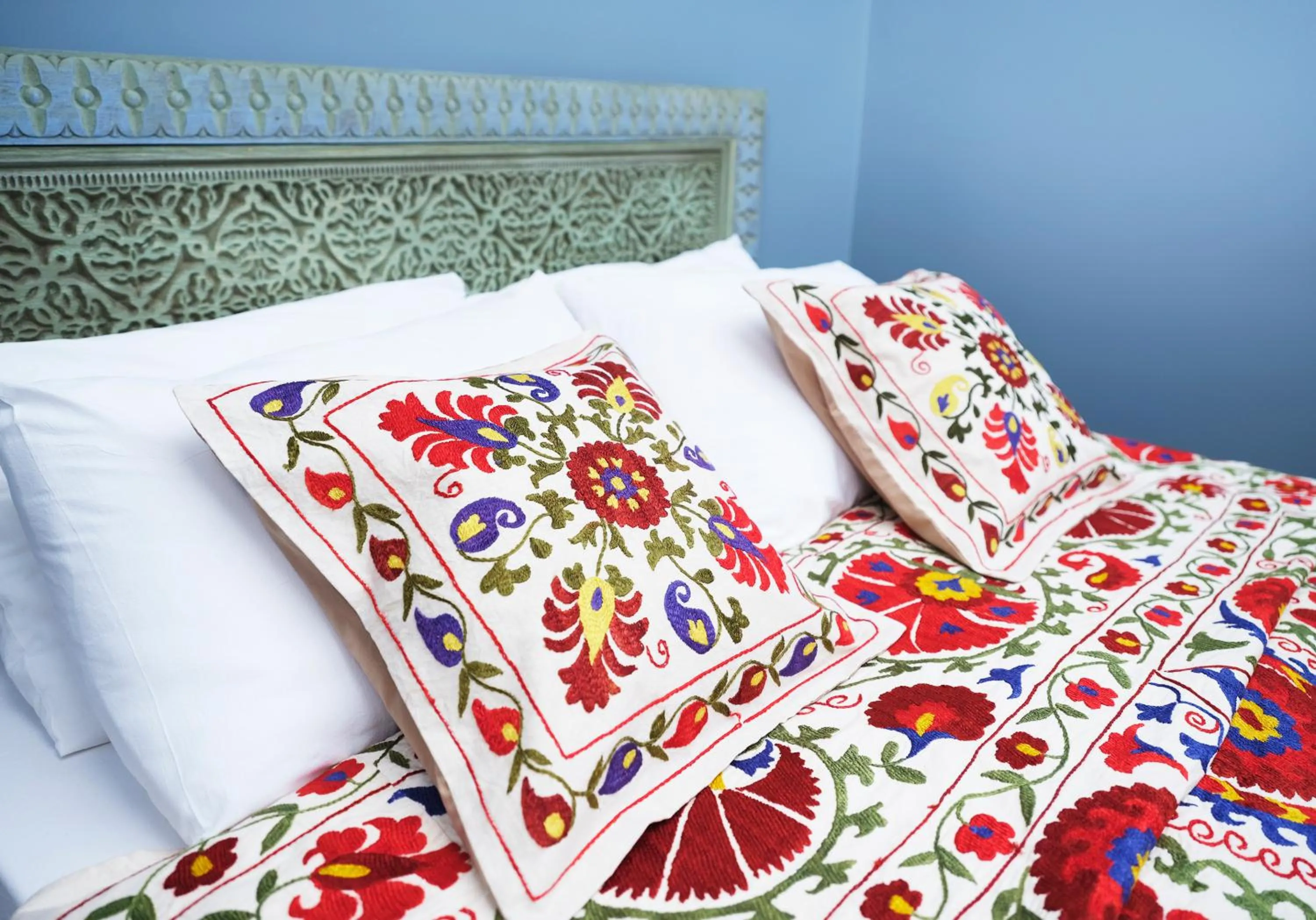 Bed in Elele Boutique Aparts