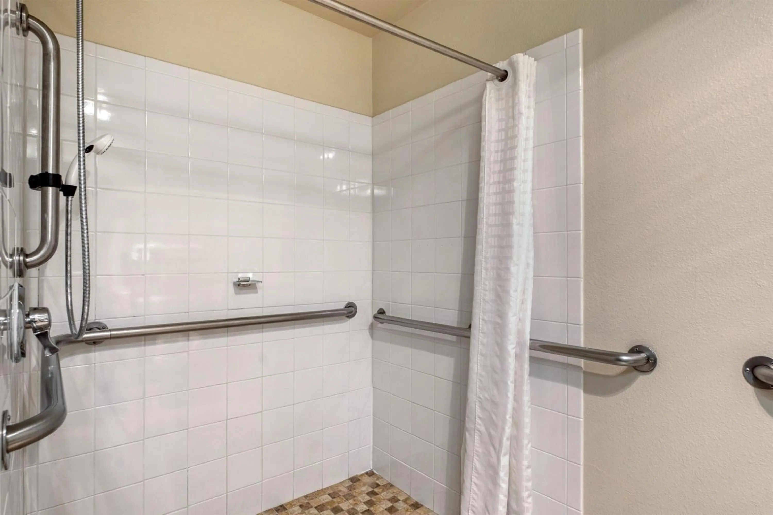 Bathroom in Best Western Alderwood