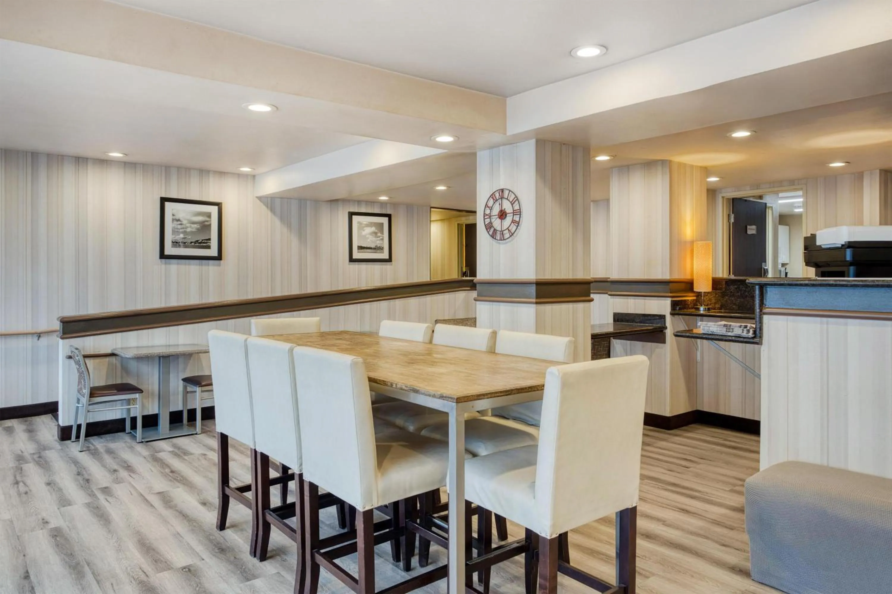 Breakfast in Best Western Alderwood