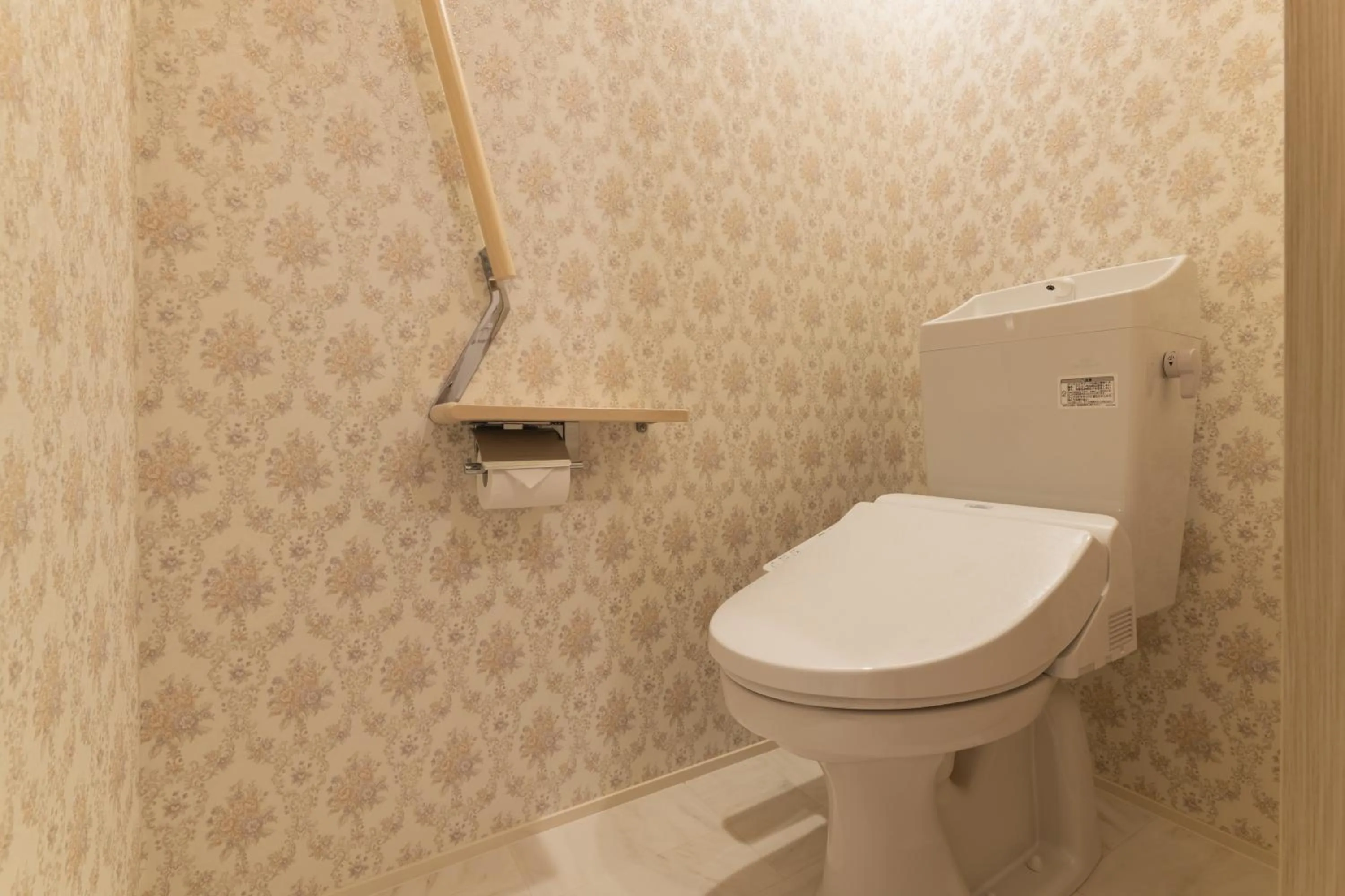 Toilet in Ambicia Sasebo