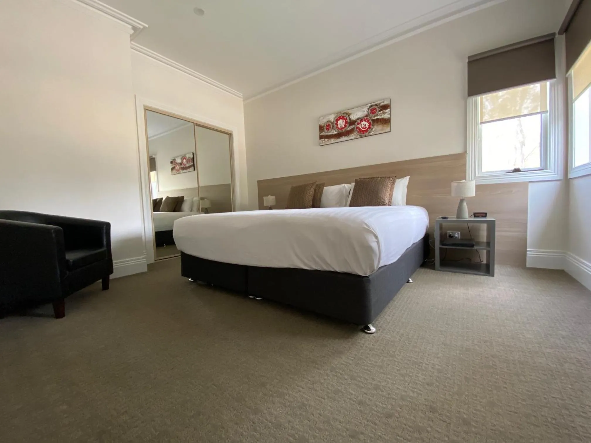 Bedroom, Bed in Campaspe Lodge