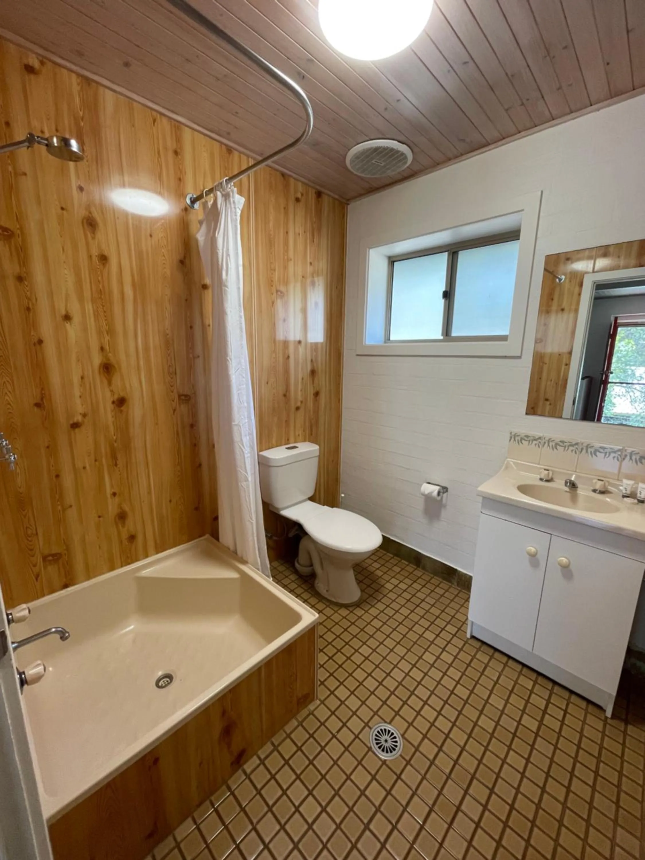 Bathroom in Kianinny Bush Cottages