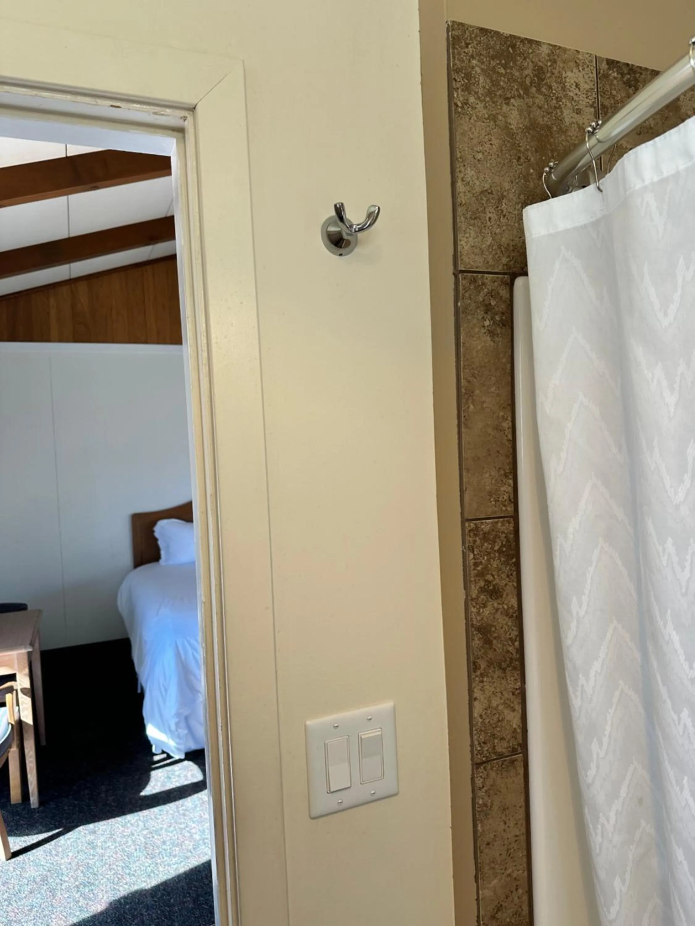 Mountain view, Bed in Meadowcliff Lodge Coleville