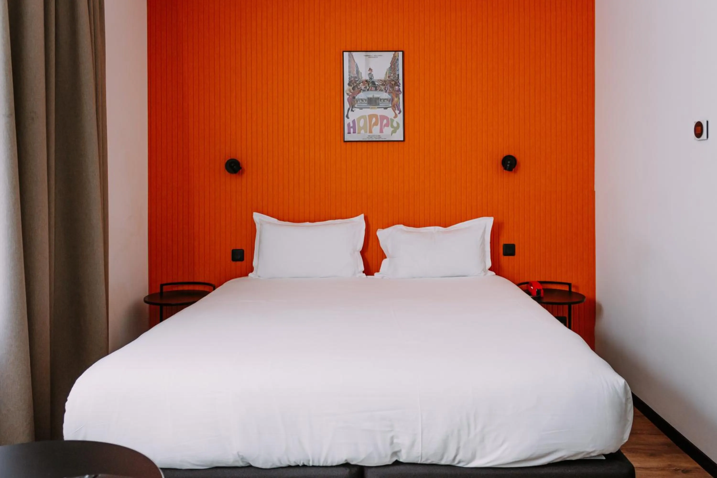 Bed in ClapClap Hôtel, Food & Bar