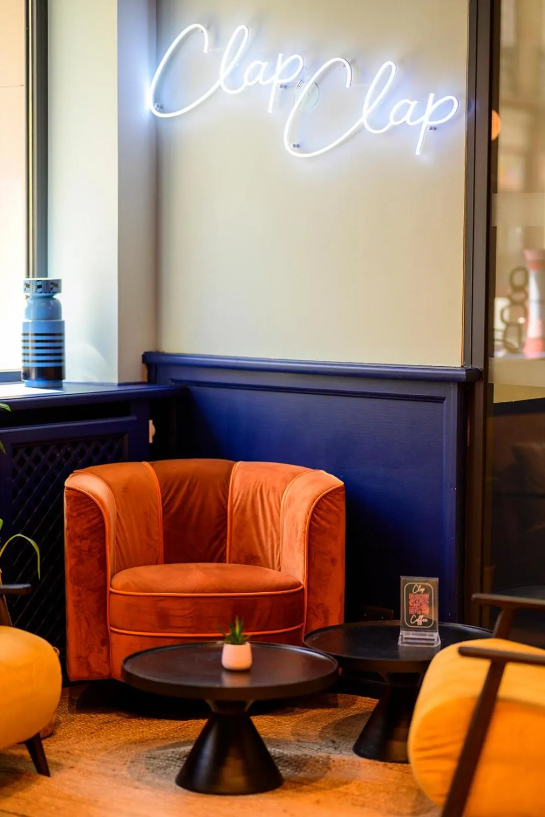 Area and facilities in ClapClap Hôtel, Food & Bar