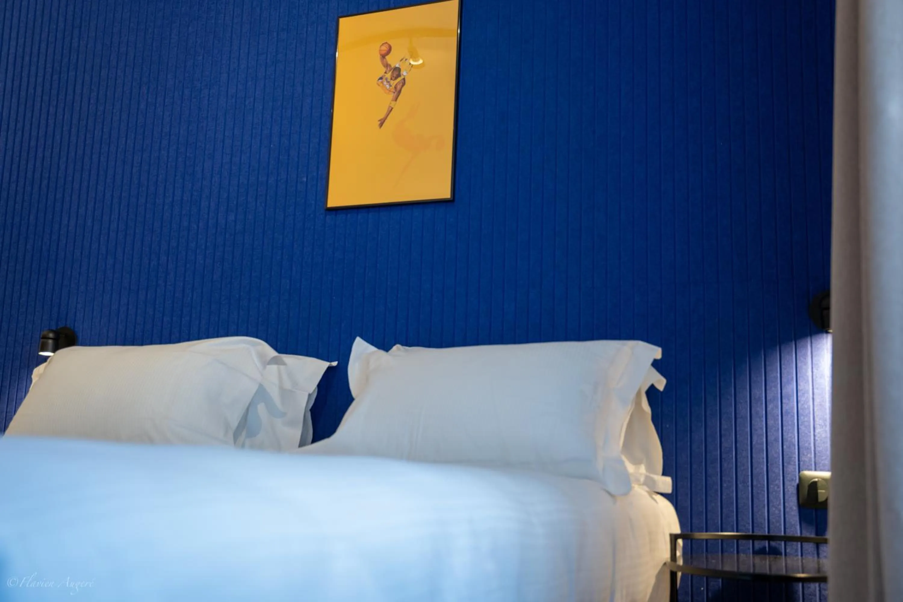 Bed in ClapClap Hôtel, Food & Bar