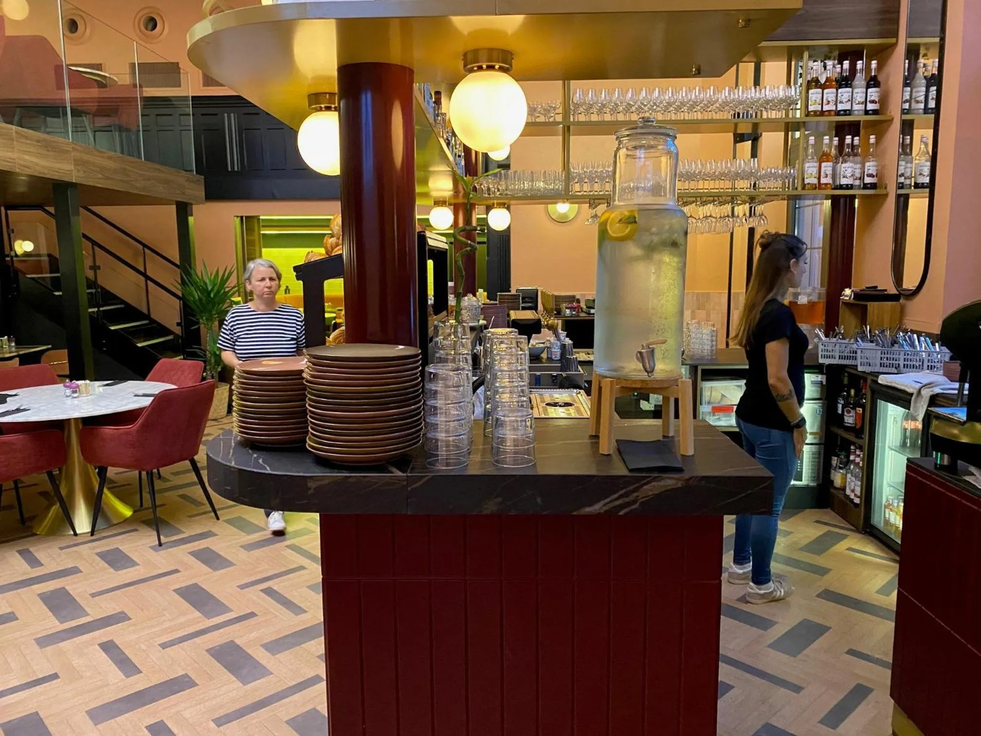 Restaurant/places to eat in ClapClap Hôtel, Food & Bar