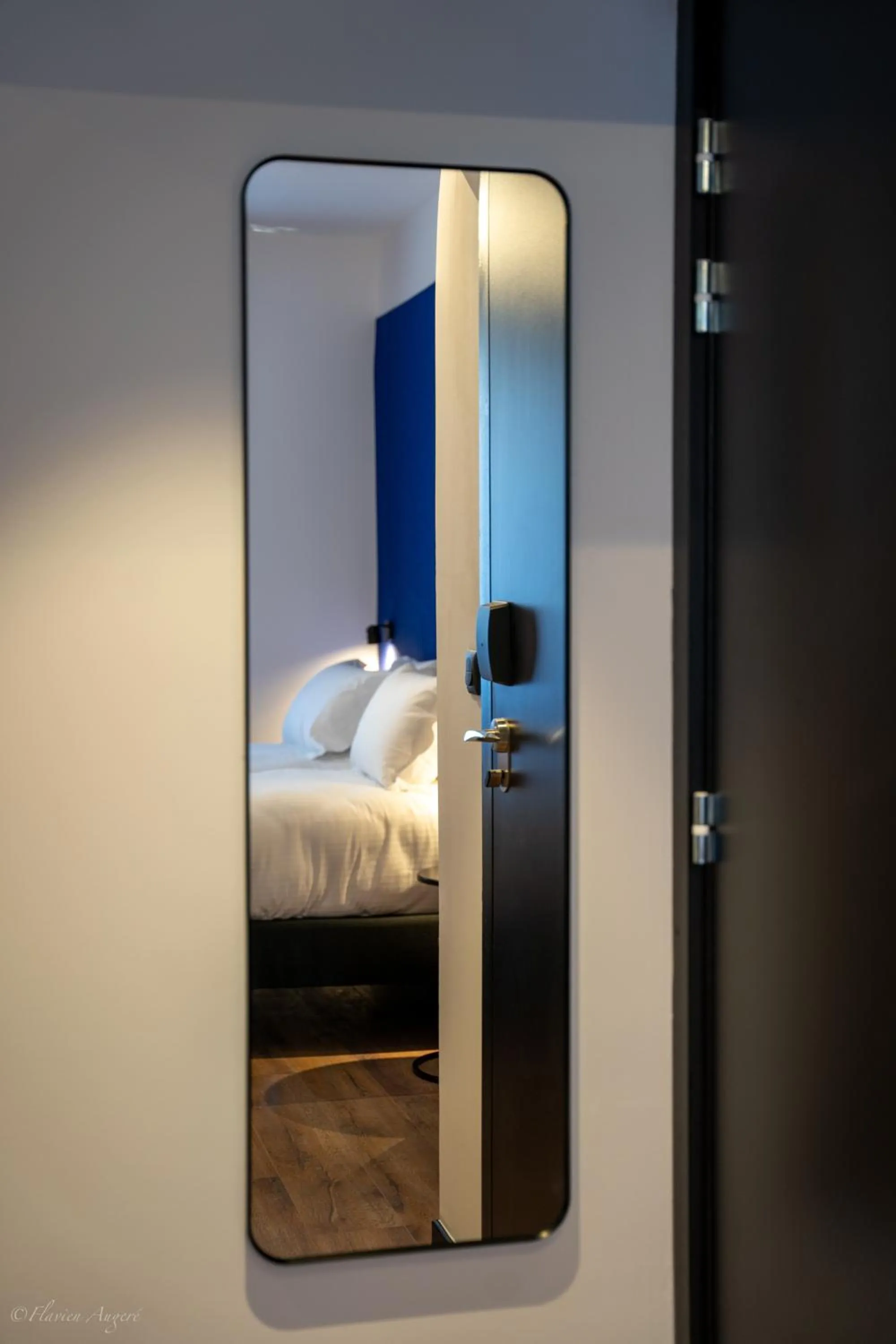 Bed in ClapClap Hôtel, Food & Bar