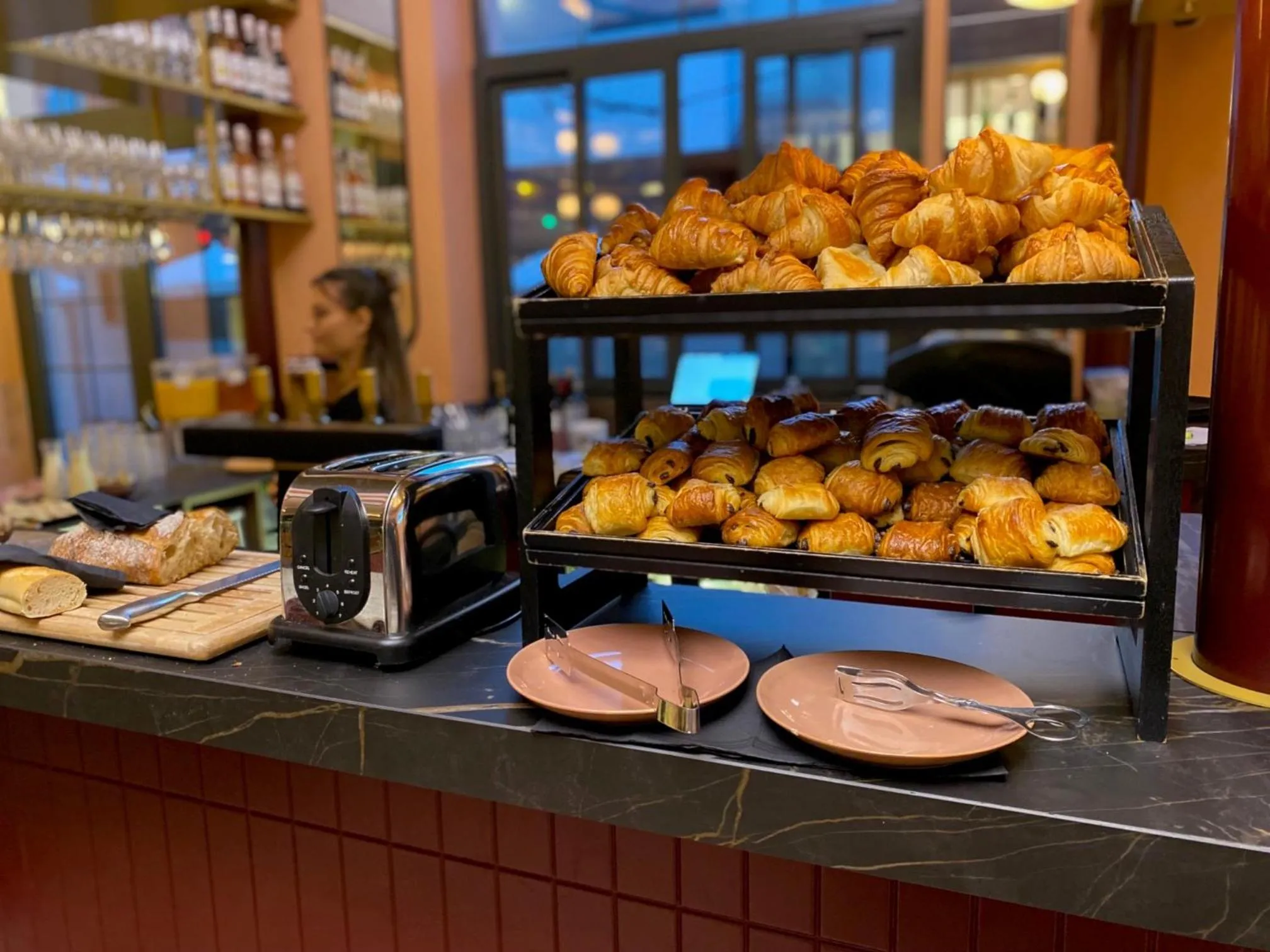 Food and drinks in ClapClap Hôtel, Food & Bar