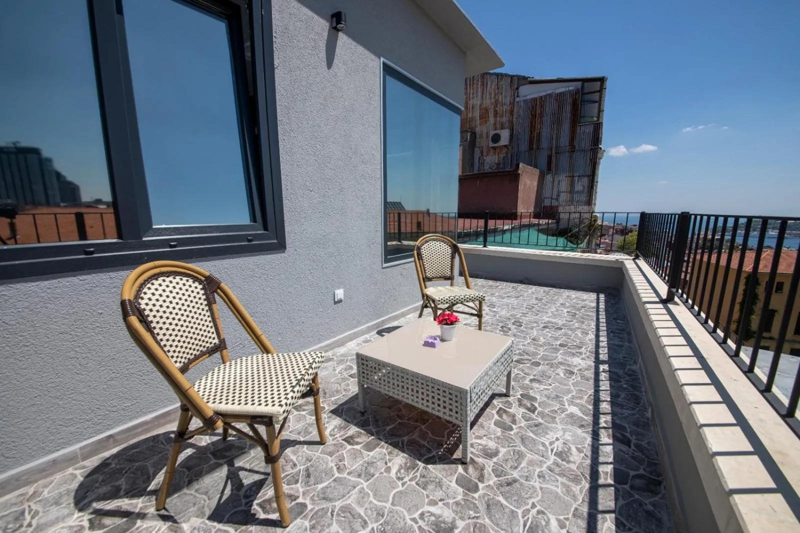 Balcony/Terrace in ROYAL TAKSIM SUITES