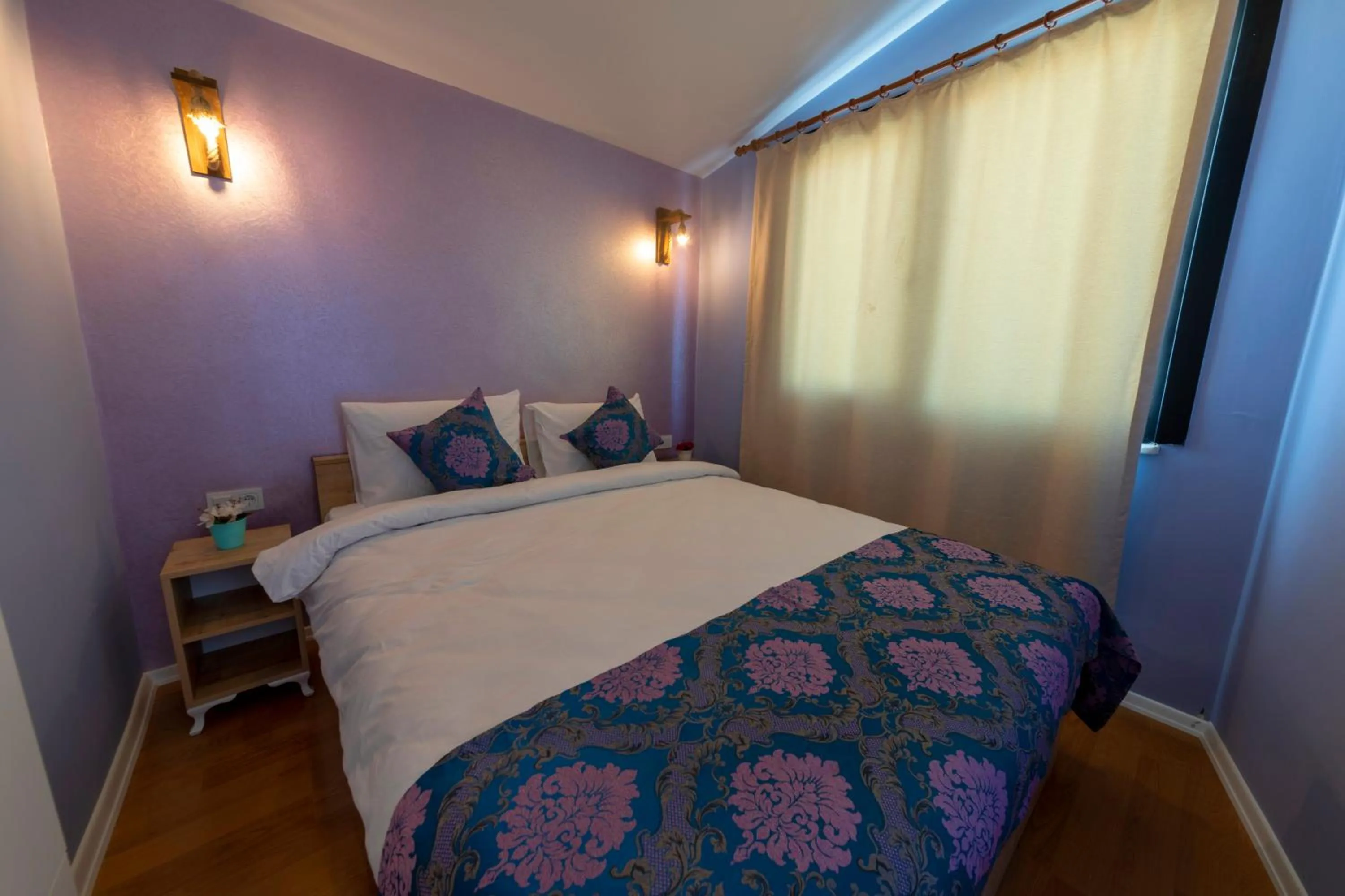 Bed in ROYAL TAKSIM SUITES