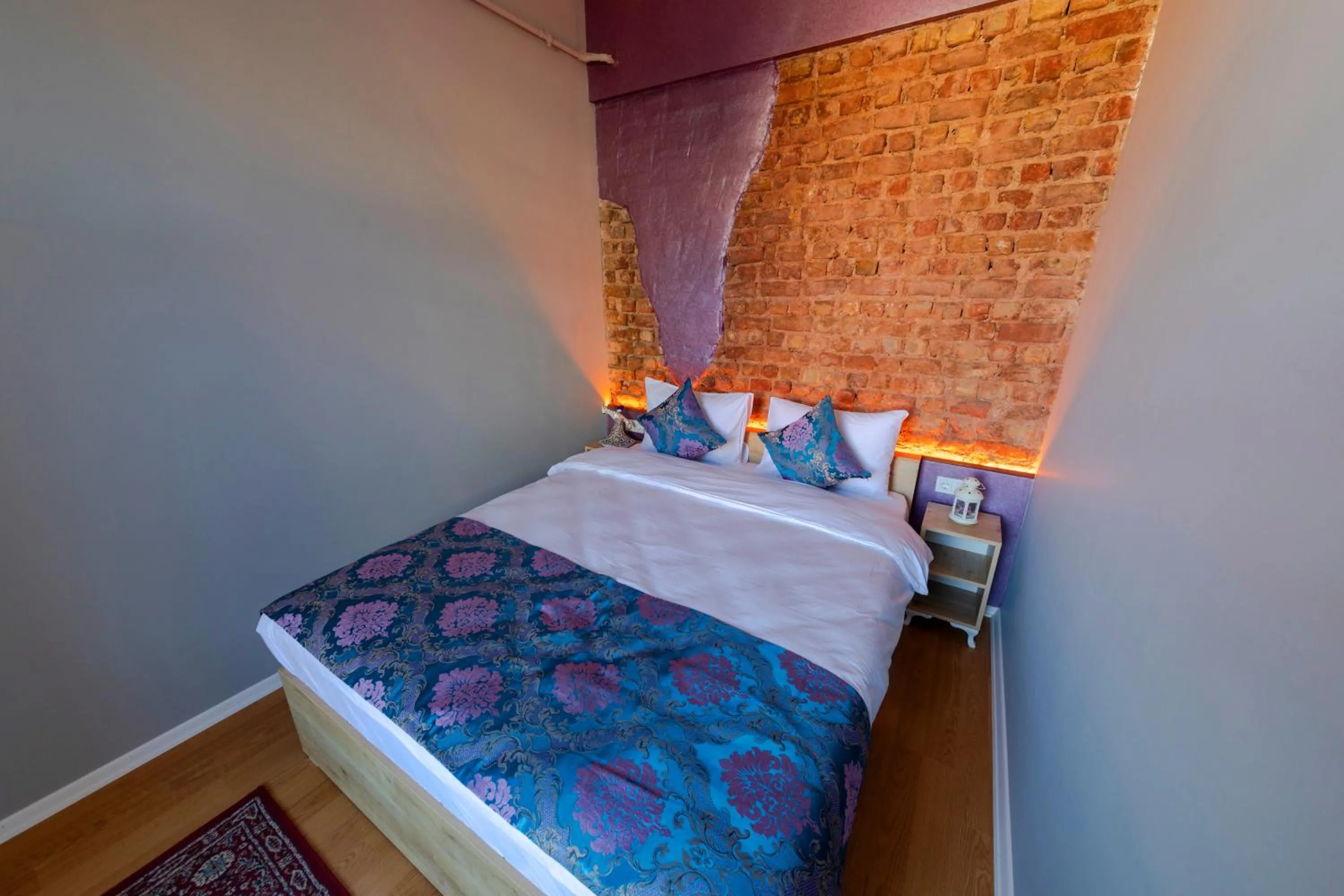 Bed in ROYAL TAKSIM SUITES