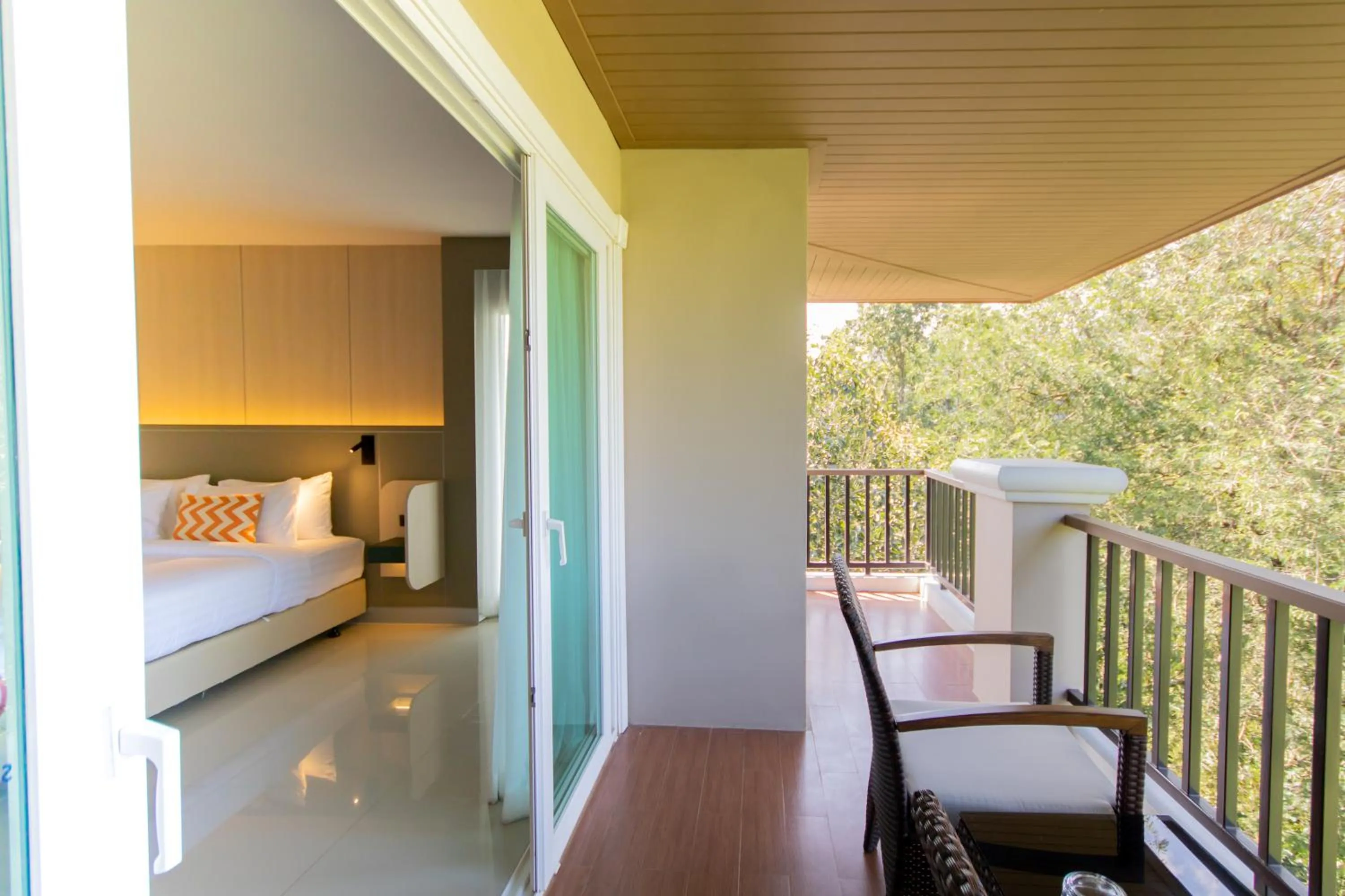 Balcony/Terrace, Bed in Lacol Khao Yai - A Chatrium Collection