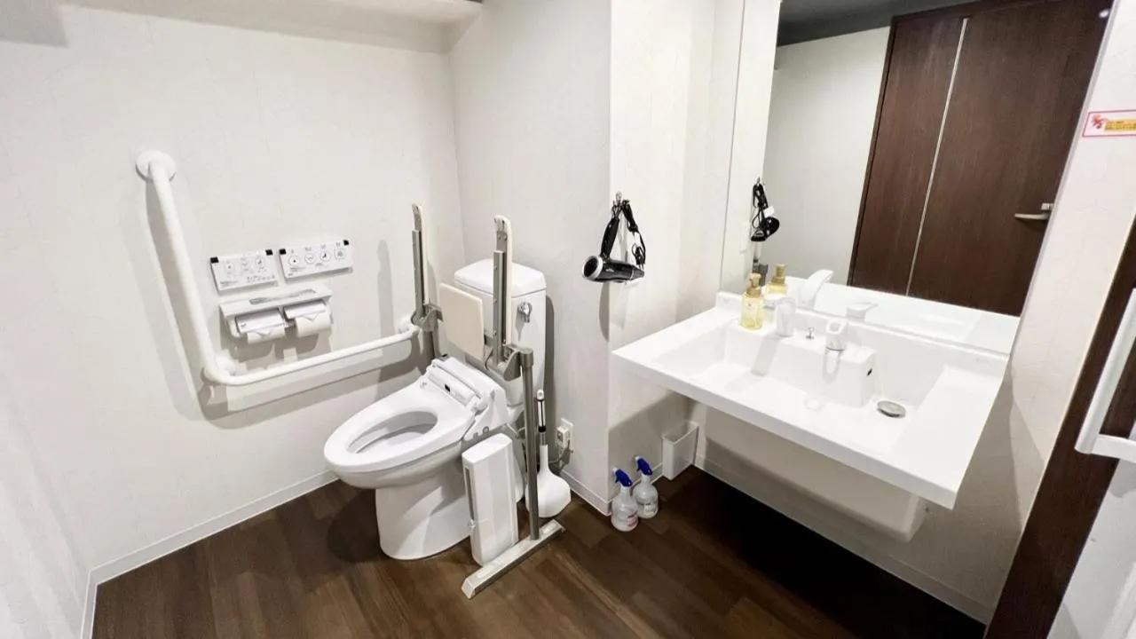 Toilet in Apartment Hotel Ecott