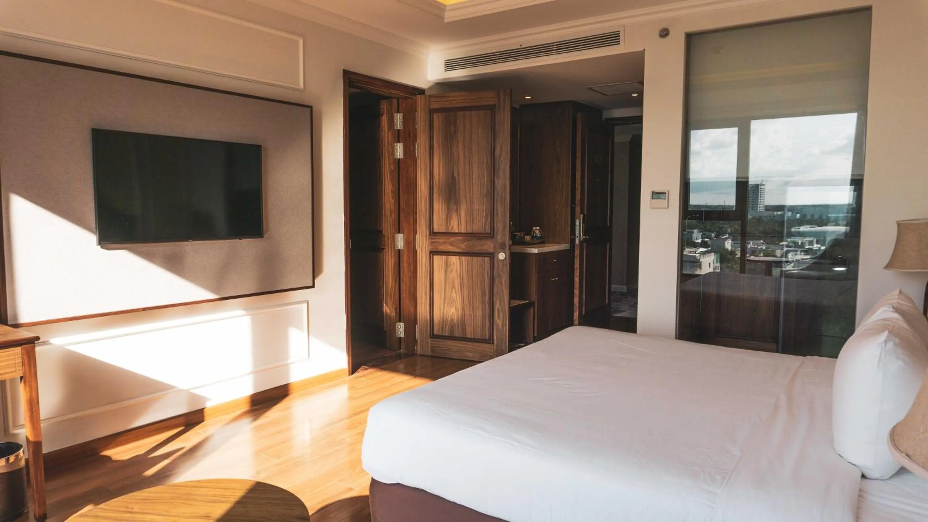 Bed in Phu Cuong Hotel Ca Mau