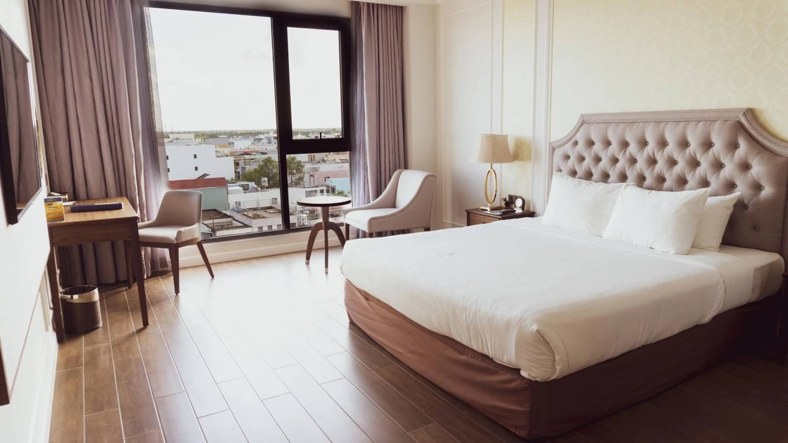 Bed in Phu Cuong Hotel Ca Mau