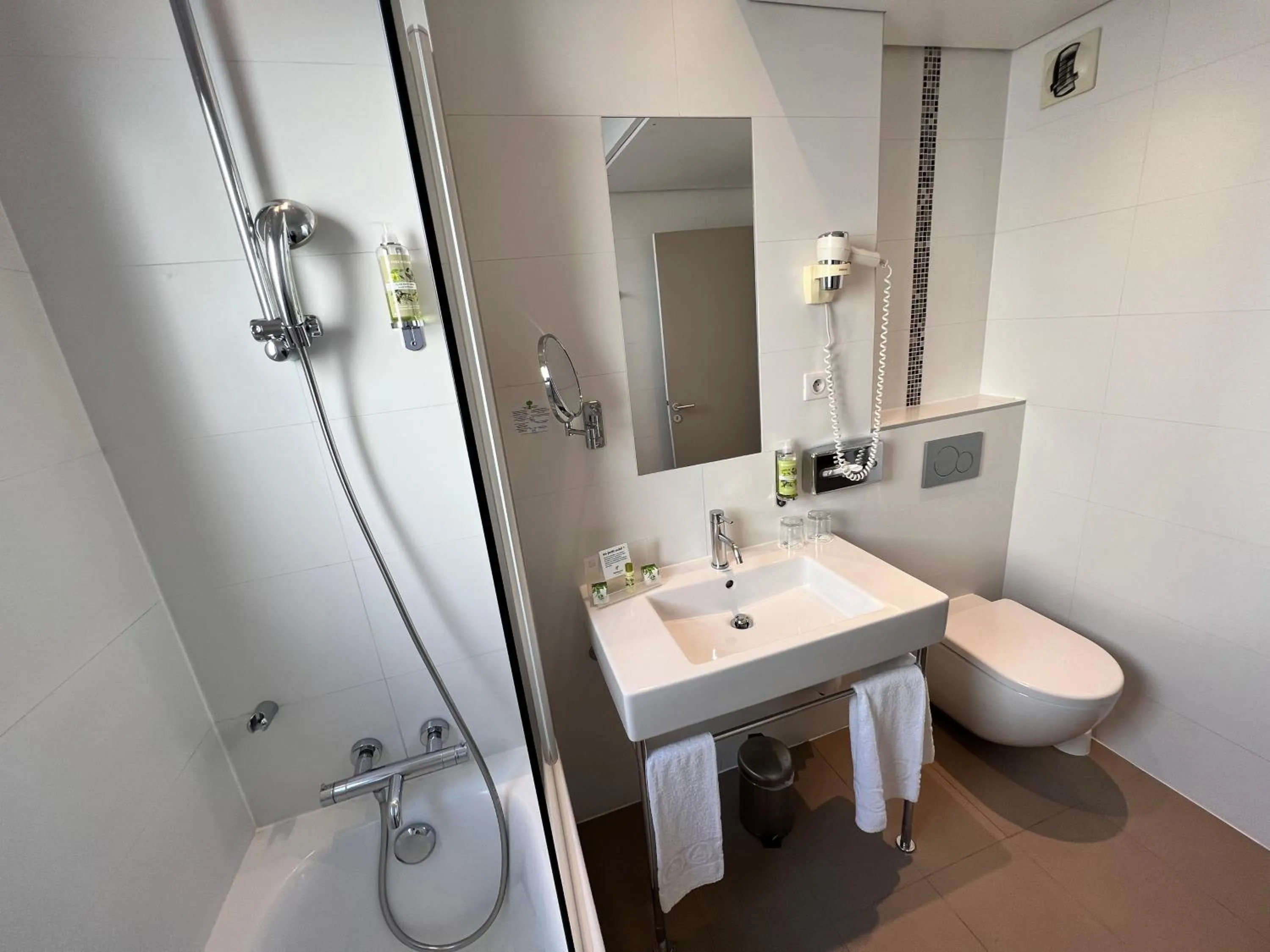 Bathroom in Holiday Inn Paris-Auteuil by IHG