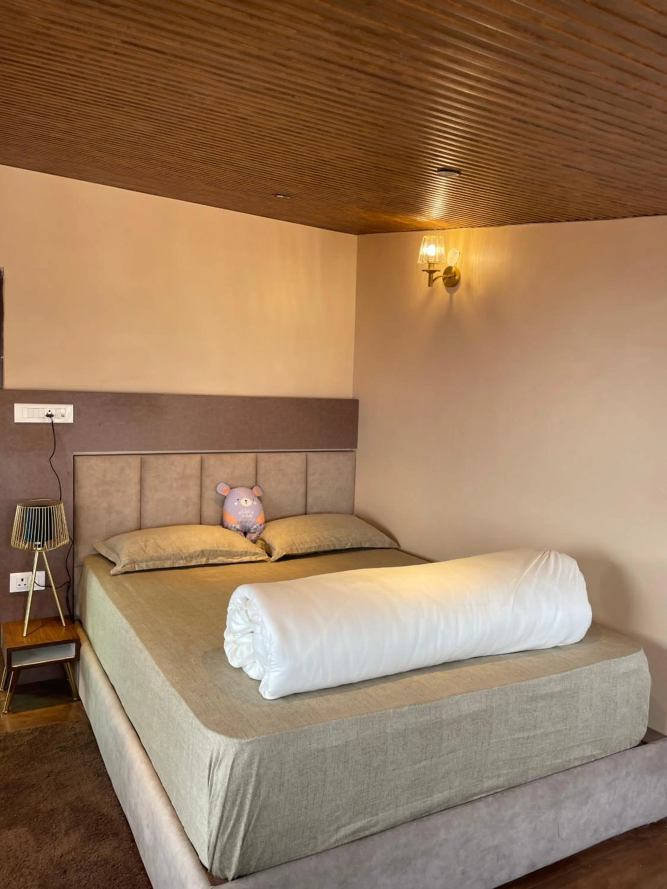 Bed in THE GINGKO EYRIE