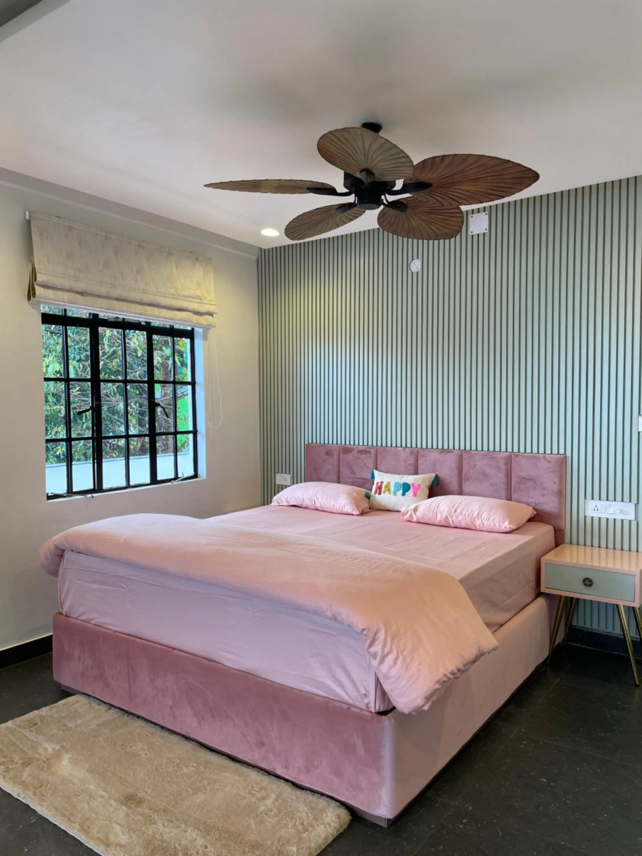 Bed in THE GINGKO EYRIE