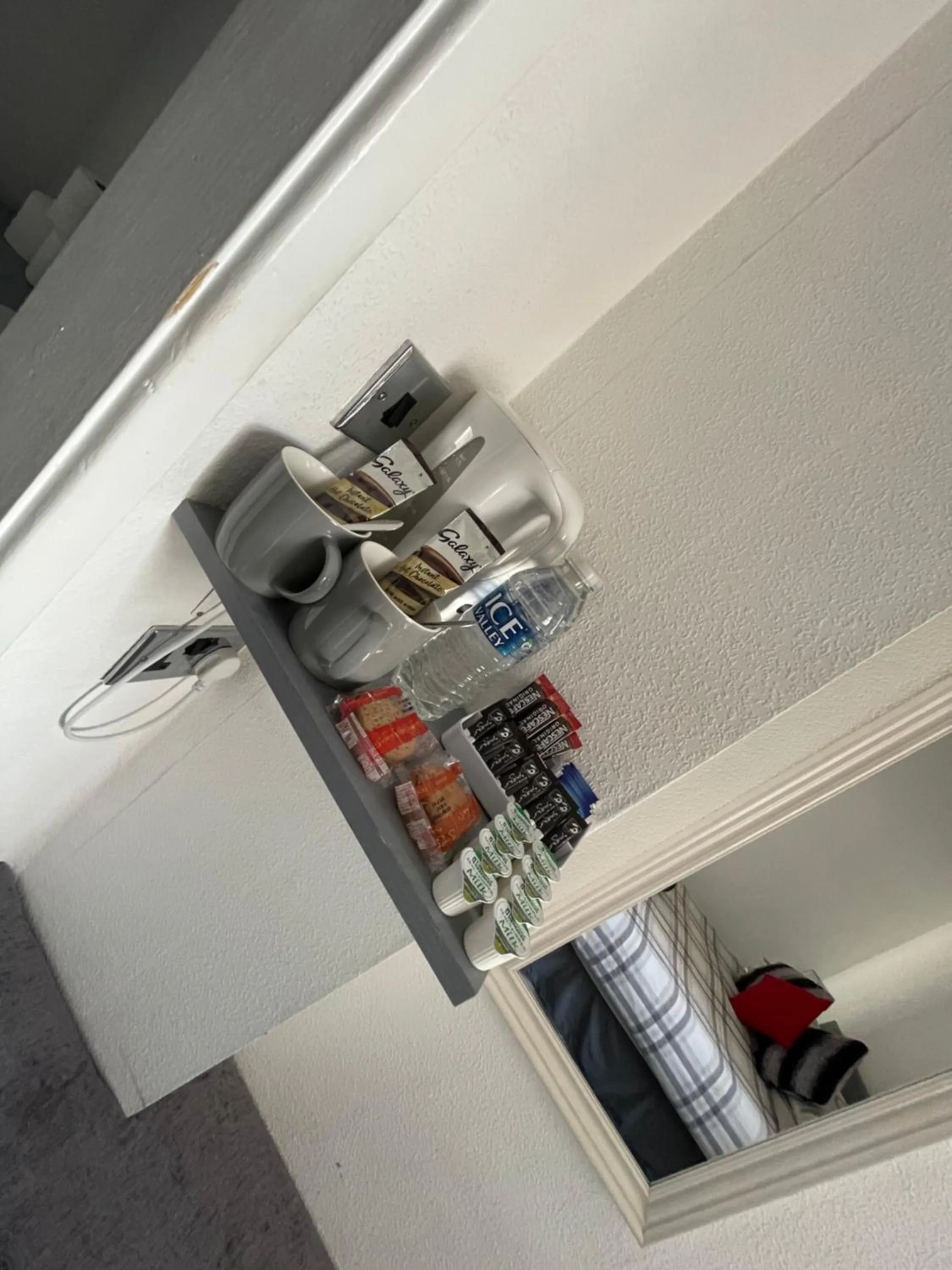 Coffee/tea facilities in Harleys Reads Avenue