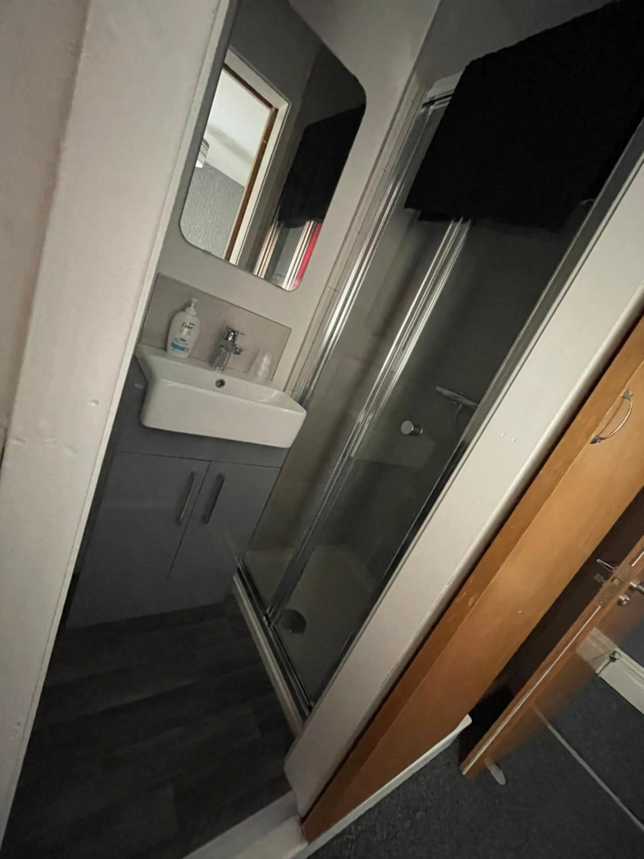 Bathroom in Harleys Reads Avenue