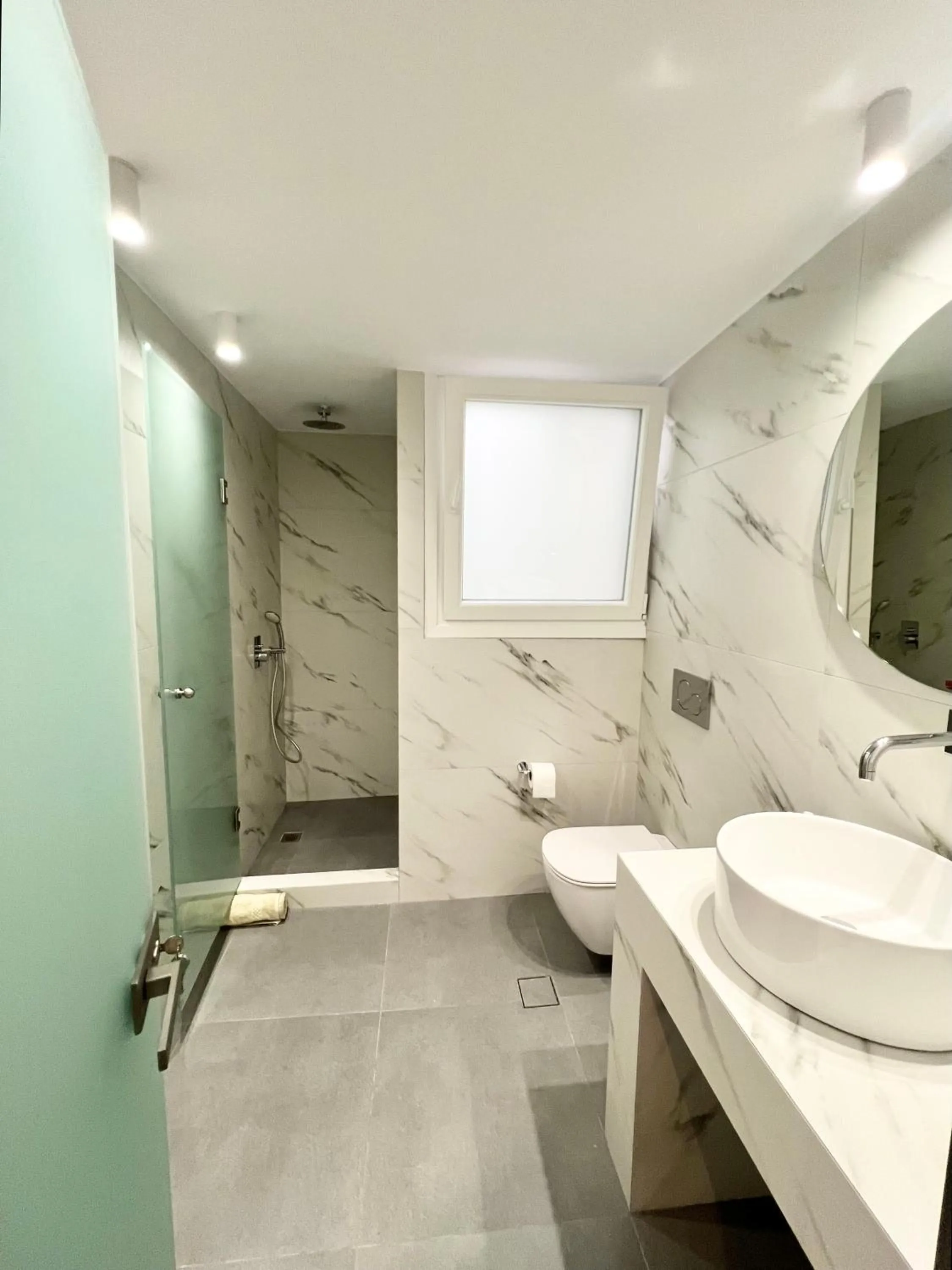 Bathroom in Acropolis