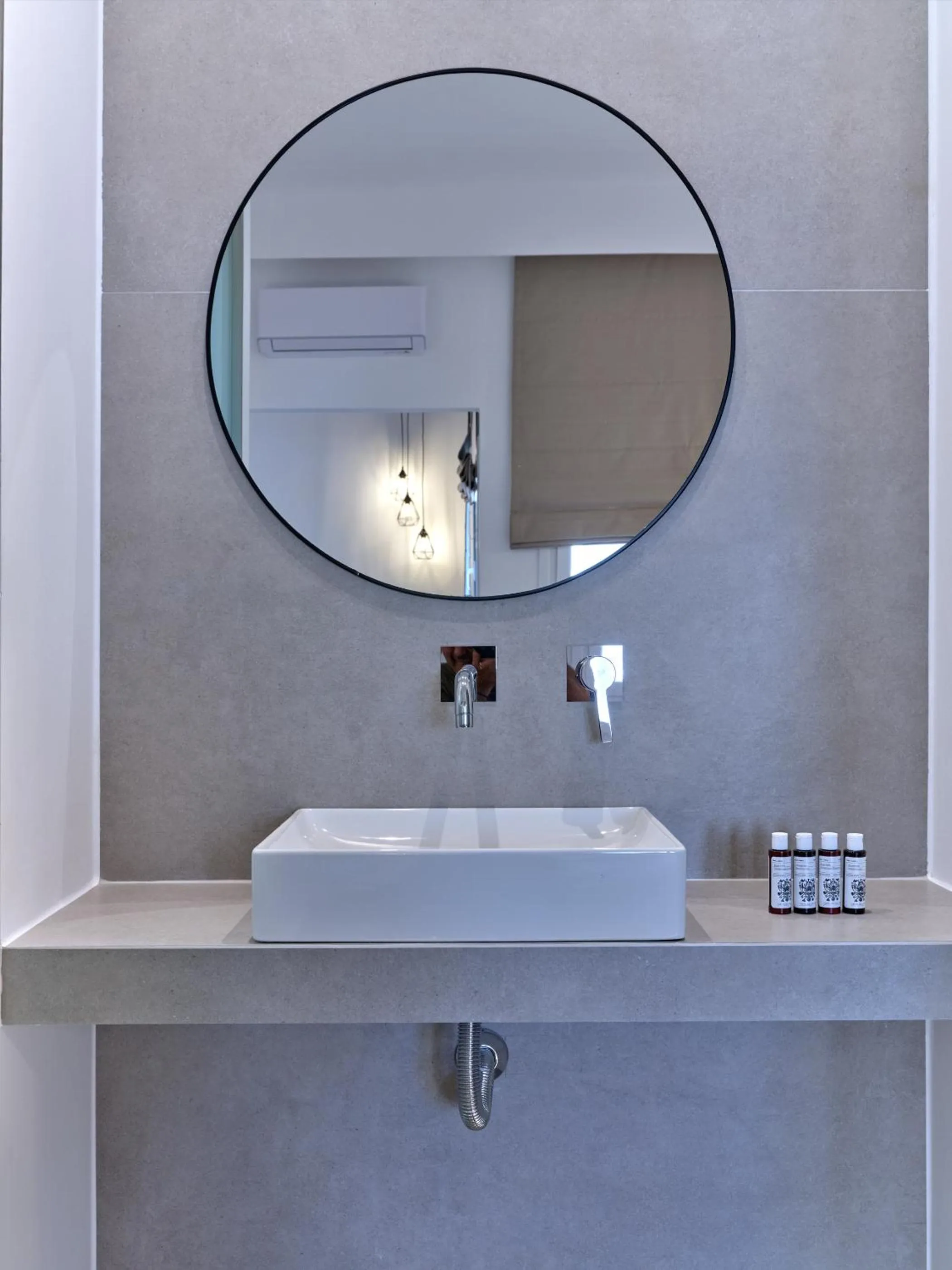 Bathroom in Acropolis