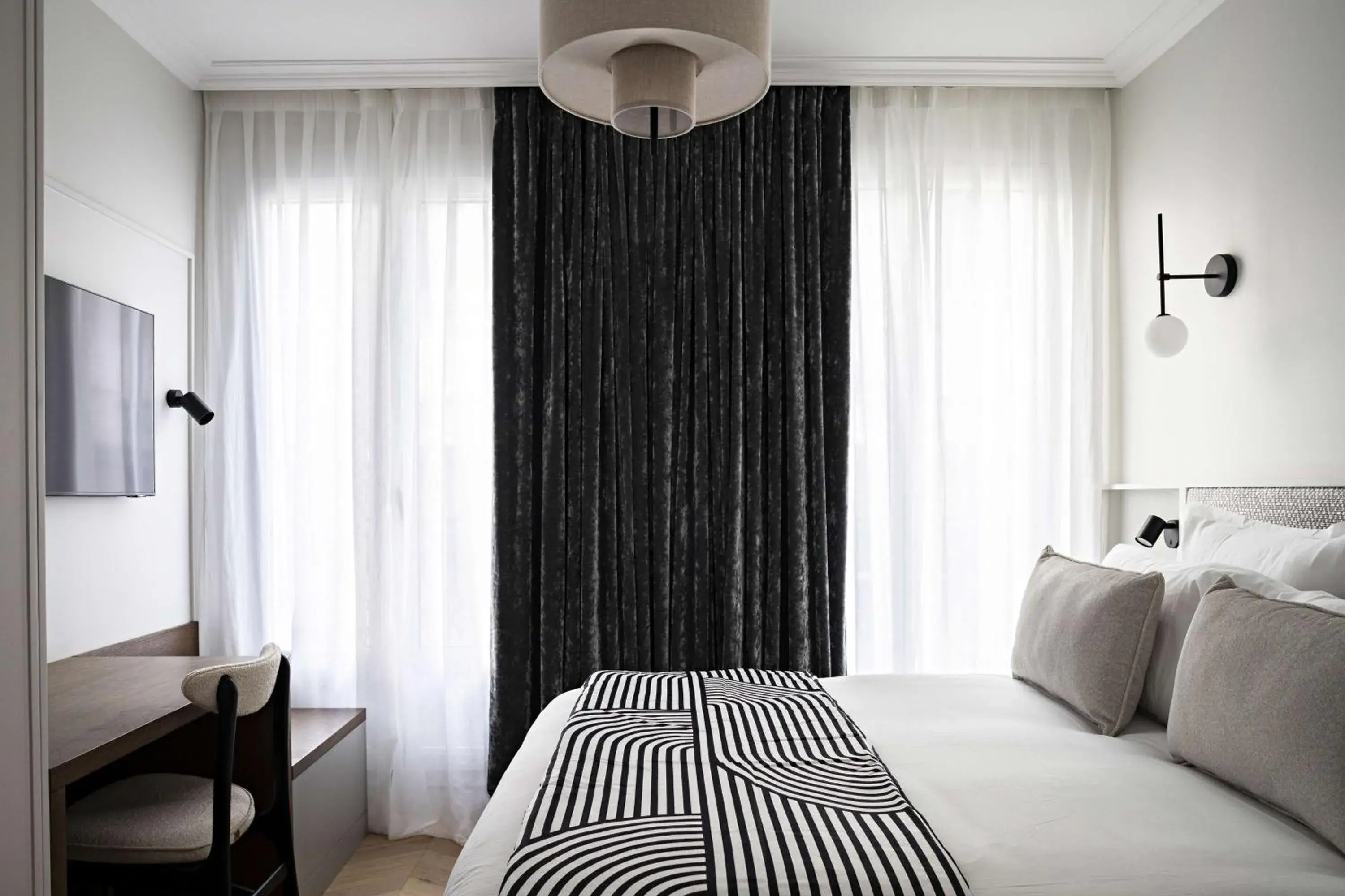 Premium Queen Room with Balcony - Non-Smoking in Best Western Premier The Blake Paris Gare Saint Lazare Premium Queen Room with Balcony - Non-Smoking in Best Western Premier The Blake Paris Gare Saint Lazare