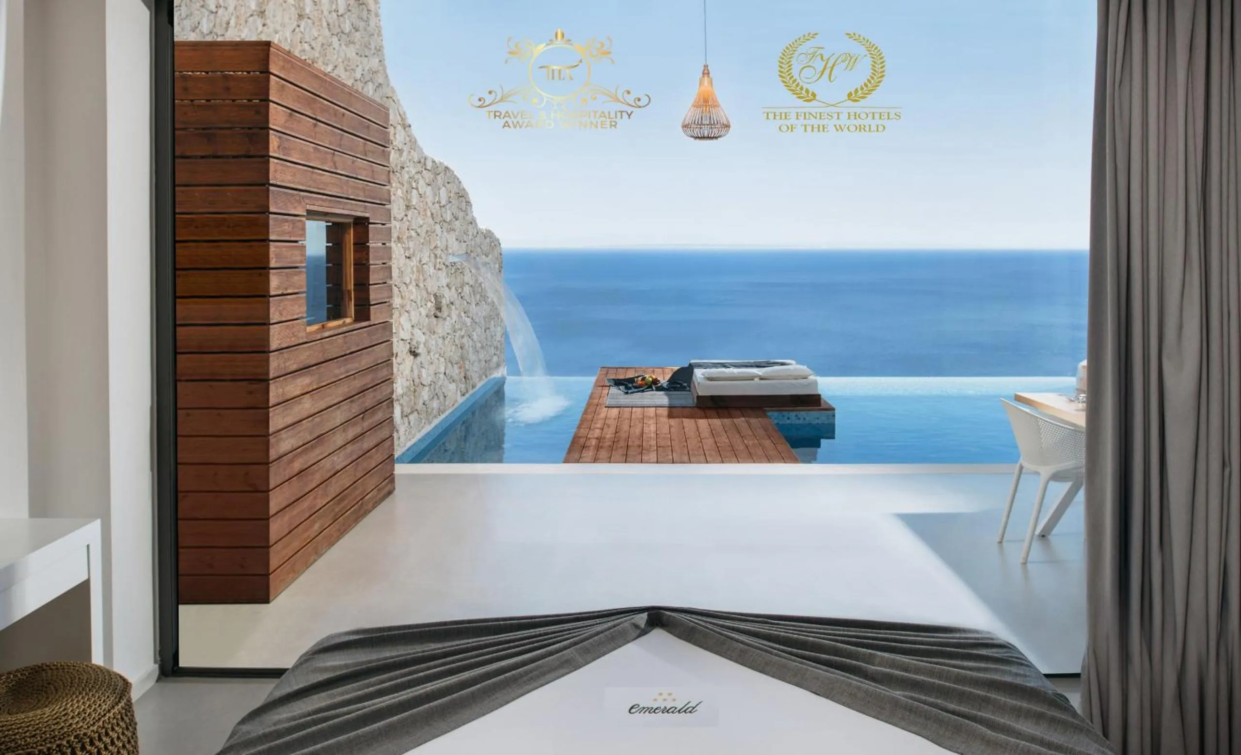 Swimming pool in Emerald Villas & Suites - The Finest Hotels Of The World