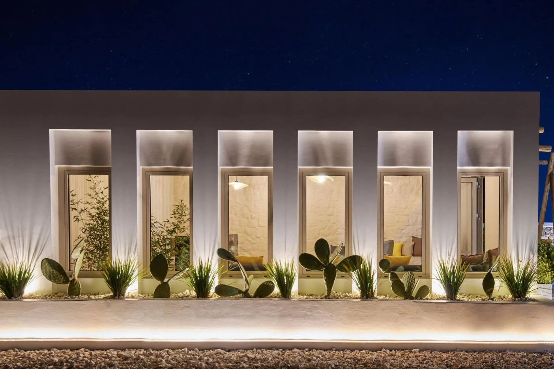 Property building in Emerald Villas & Suites - The Finest Hotels Of The World