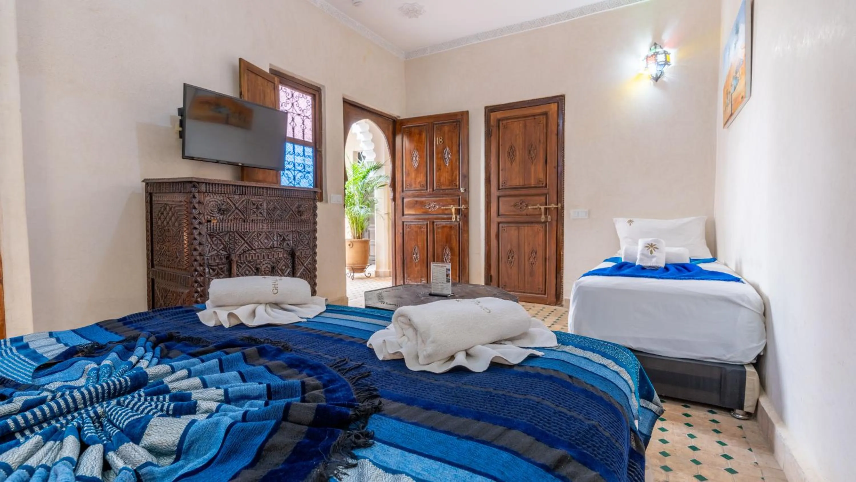 TV and multimedia, Bed in Riad Ghali Hotel & SPA