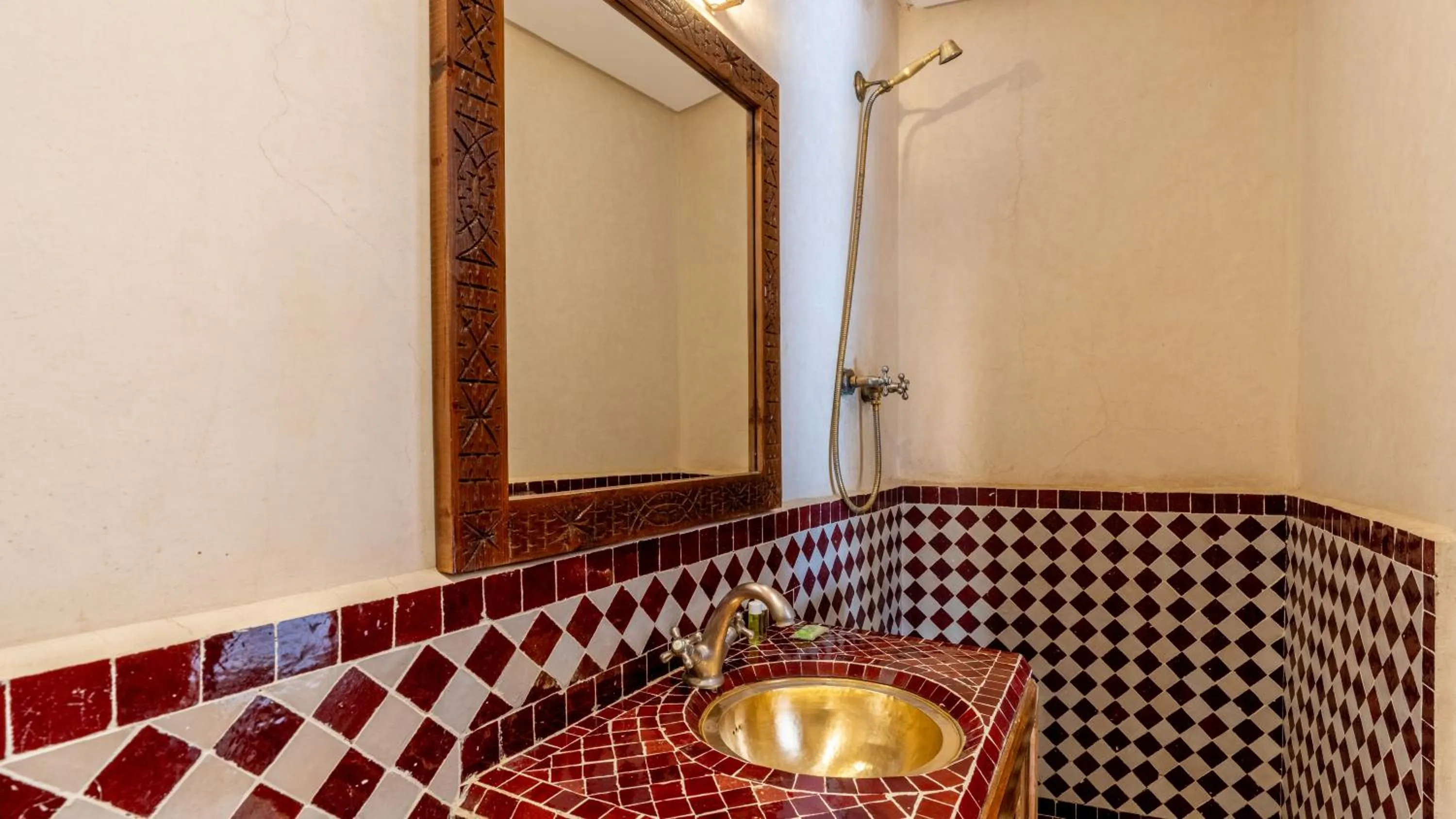 Shower in Riad Ghali Hotel & SPA