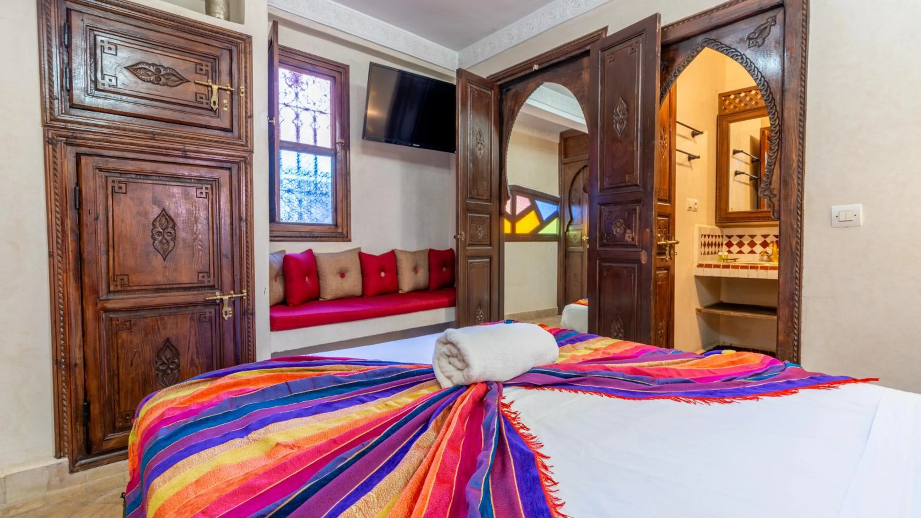 TV and multimedia, Bed in Riad Ghali Hotel & SPA