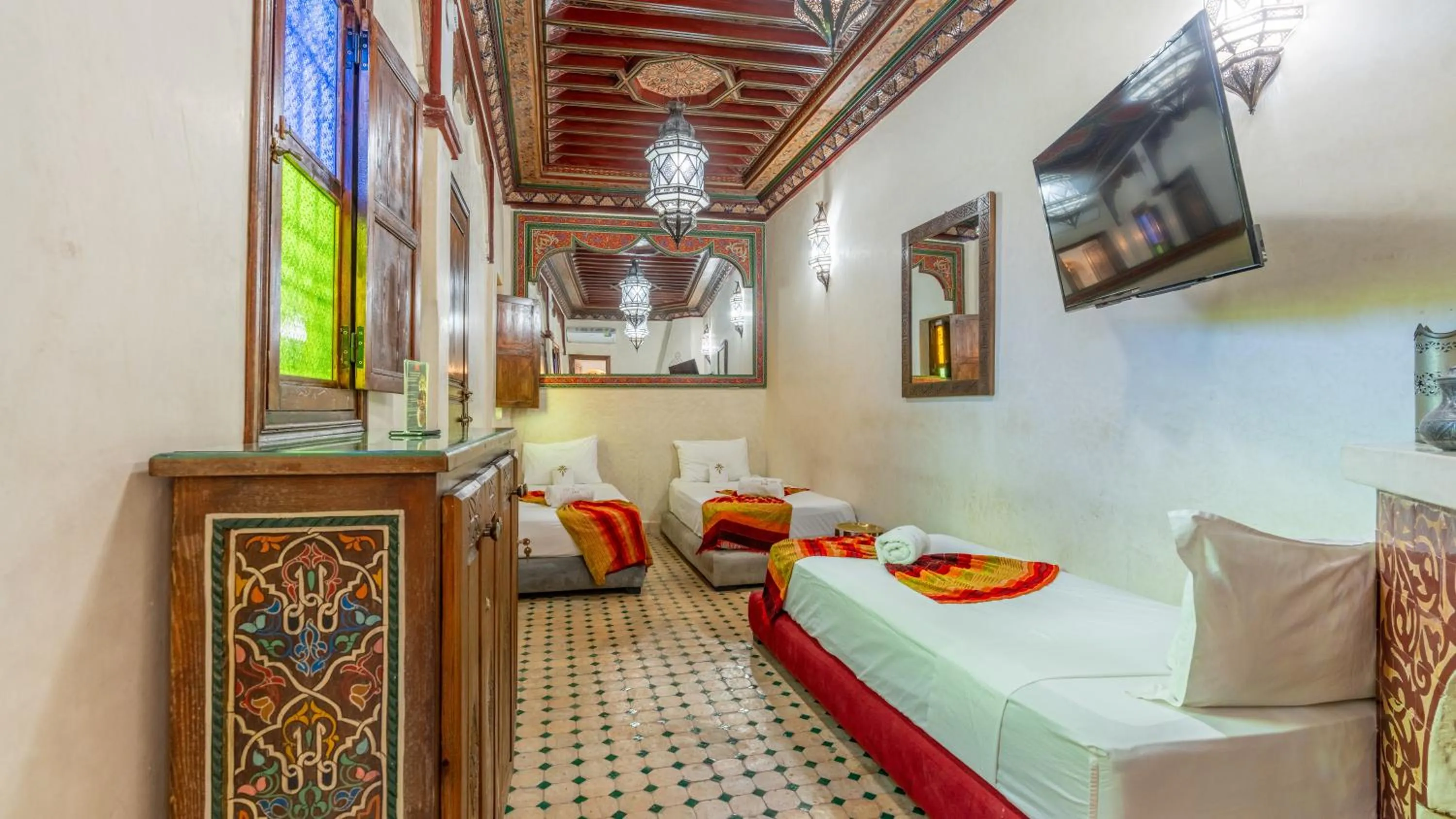 TV and multimedia, Bed in Riad Ghali Hotel & SPA