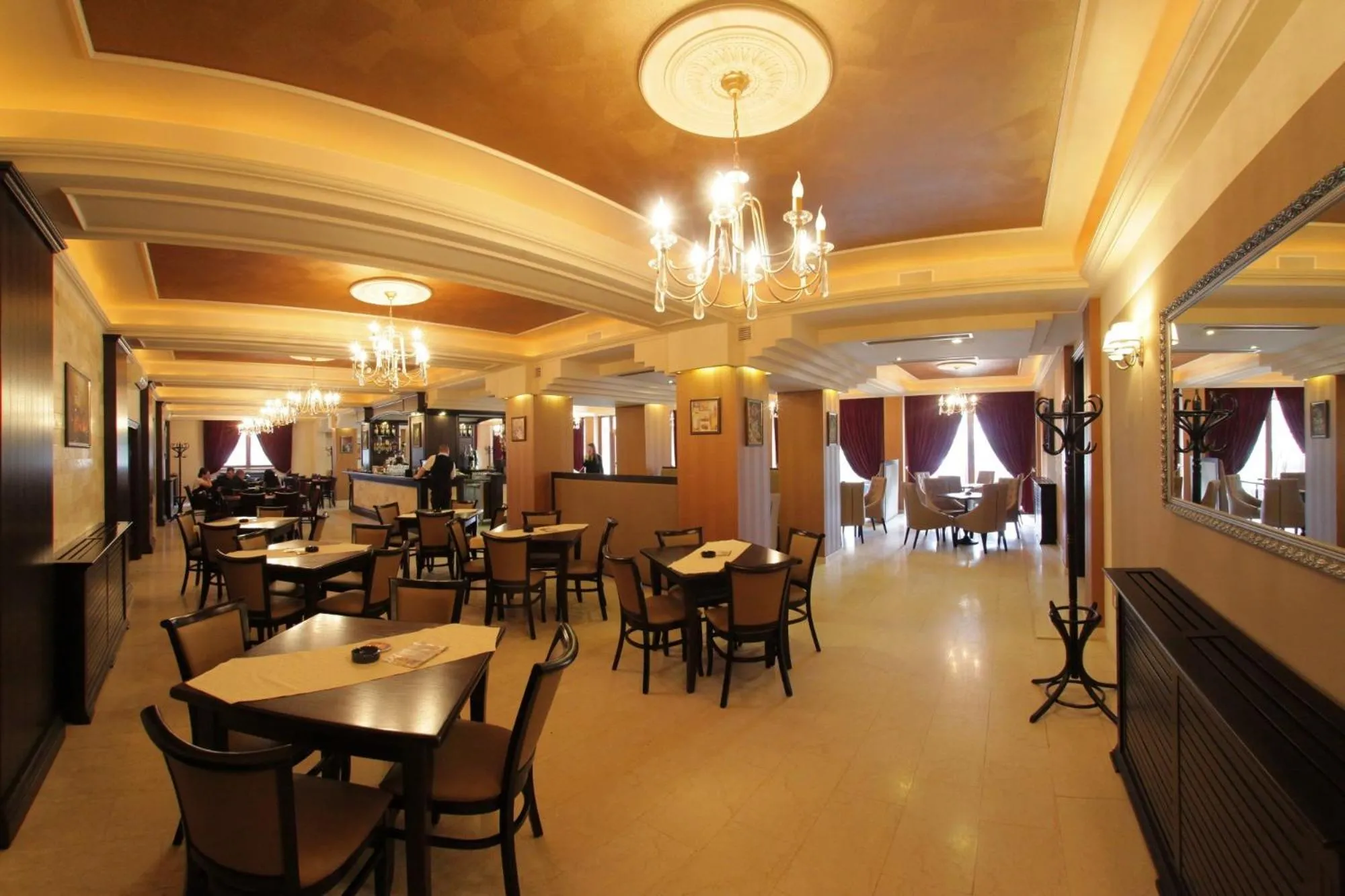 Restaurant/places to eat in Hotel Gabriela