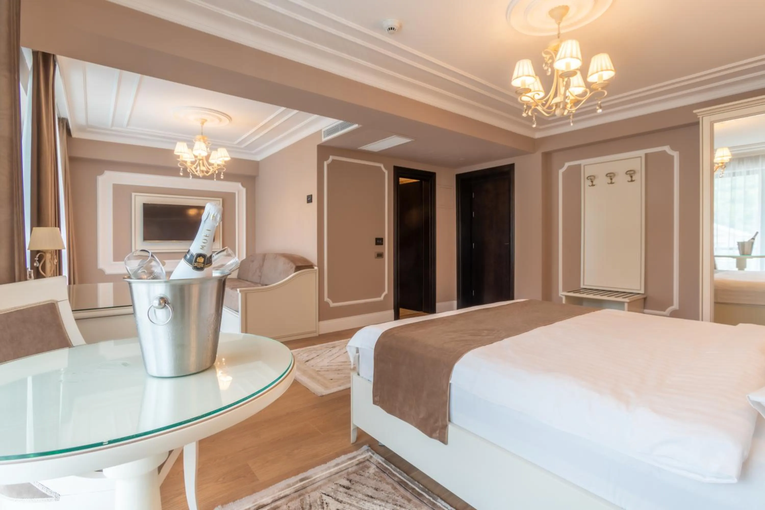 Photo of the whole room, Bed in Hotel Gabriela