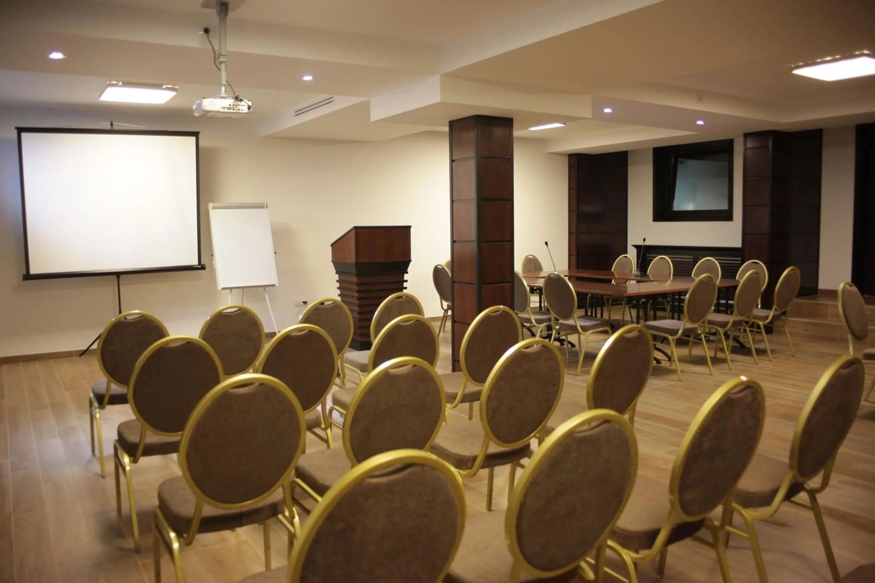 Business facilities in Hotel Gabriela