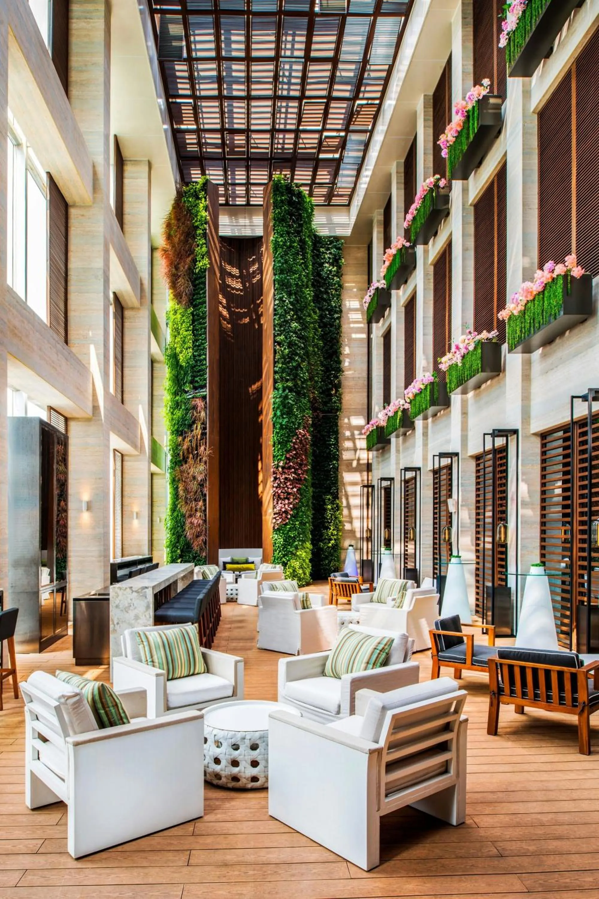 Lounge or bar in W Guangzhou